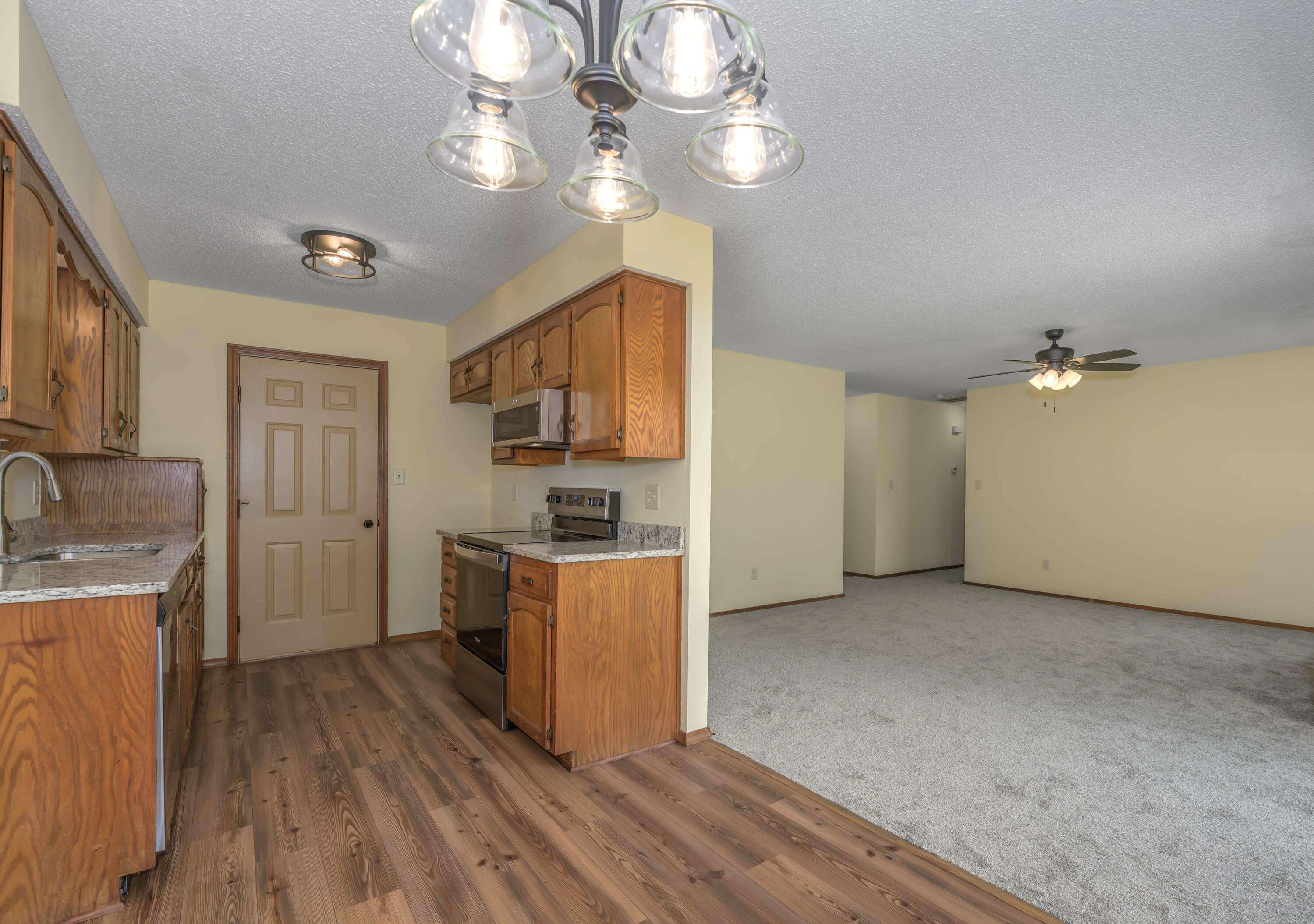 Photo 13 - Residential for sale – 1141 E Cambridge Street  Springfield, MO