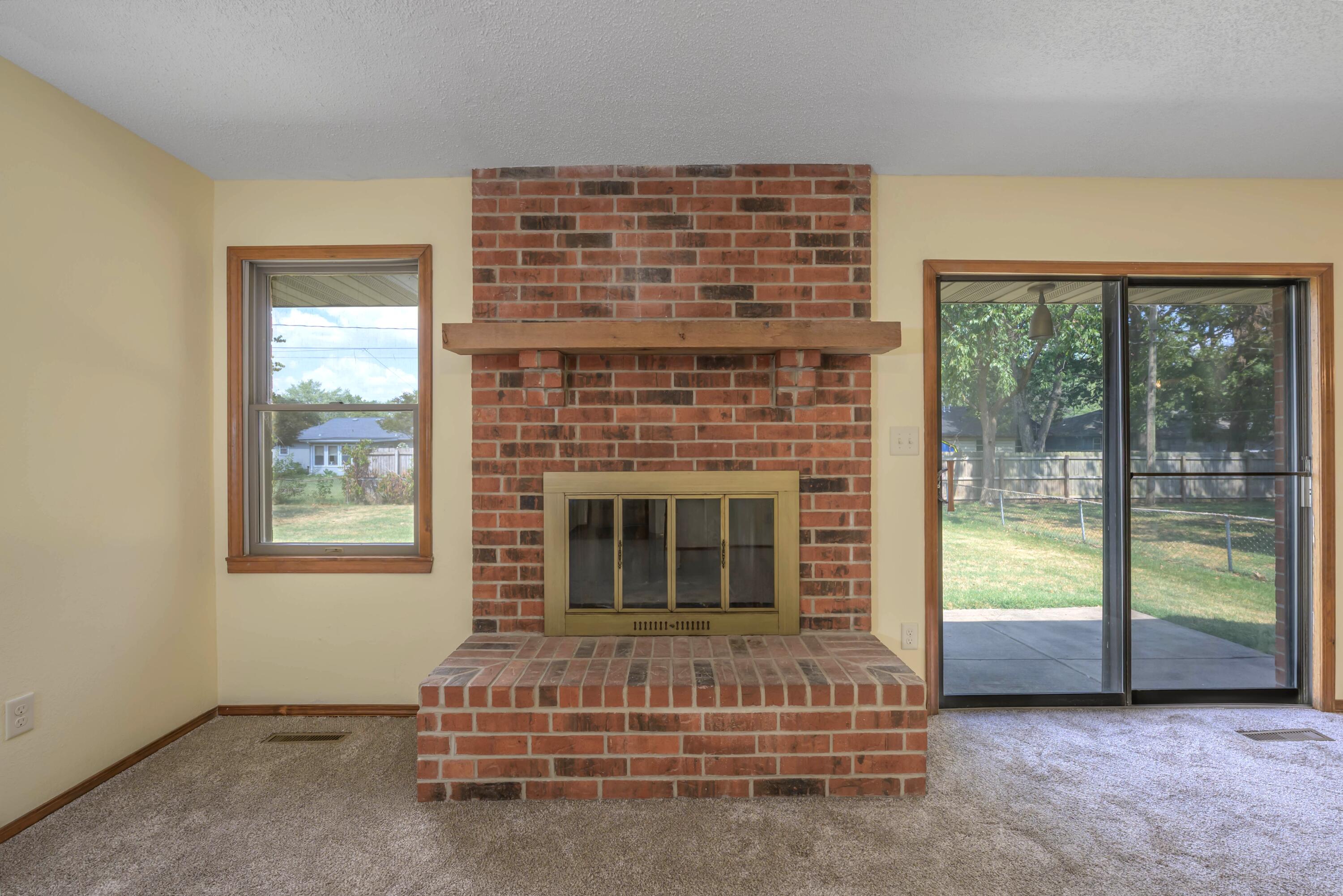 Photo 8 - Residential for sale – 1141 E Cambridge Street  Springfield, MO