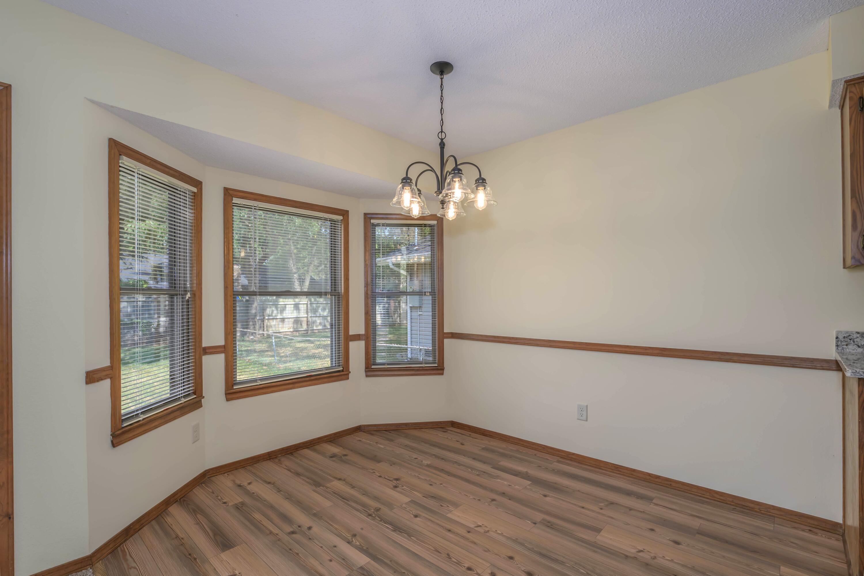 Photo 12 - Residential for sale – 1141 E Cambridge Street  Springfield, MO