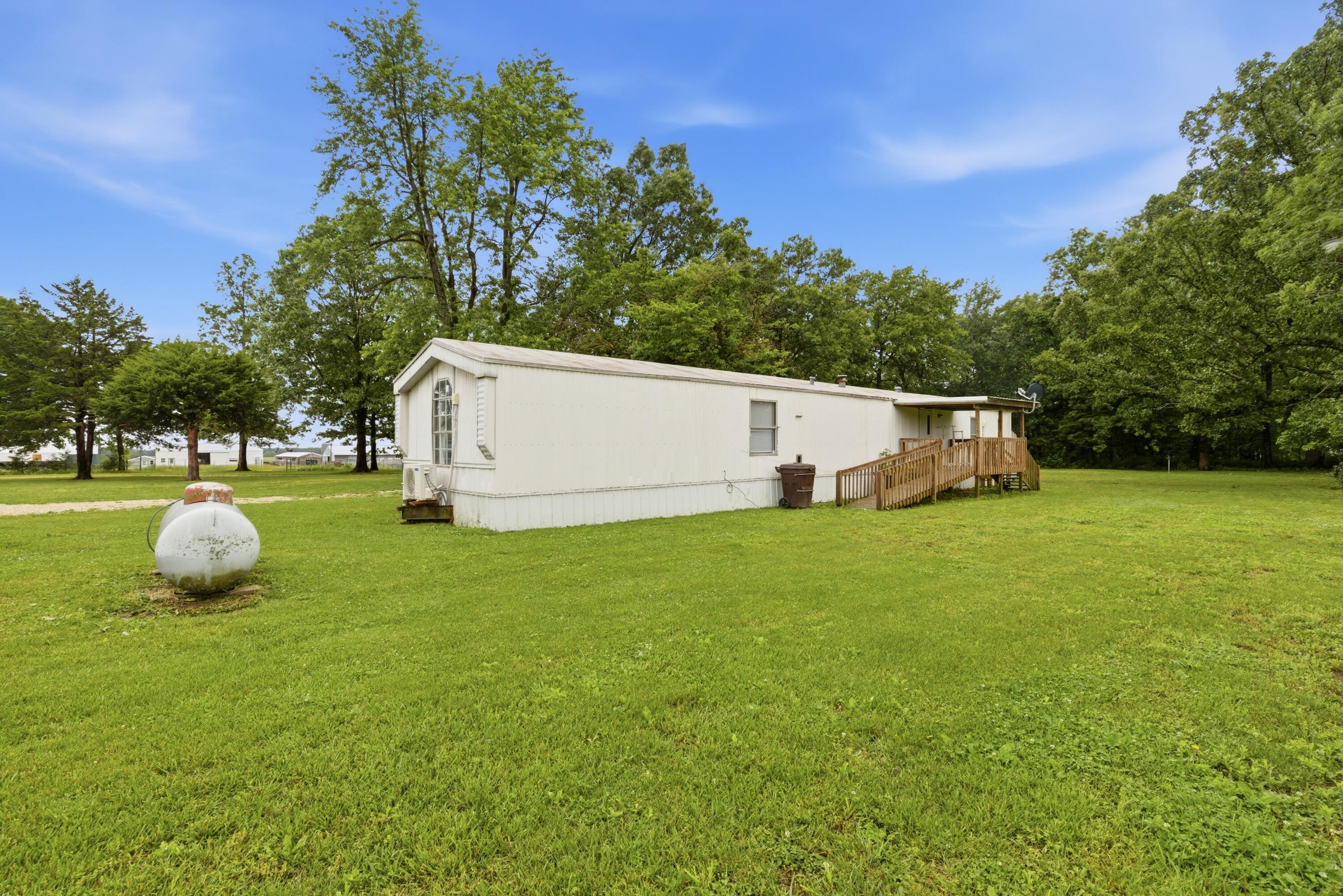 Photo 6 - Residential for sale – 1919  Burnett Road  Seymour, MO