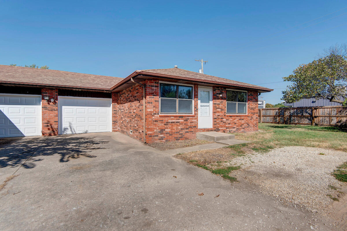 Photo 5 - Residential Income for sale – 2751 E Mcdaniel Street  Springfield, MO