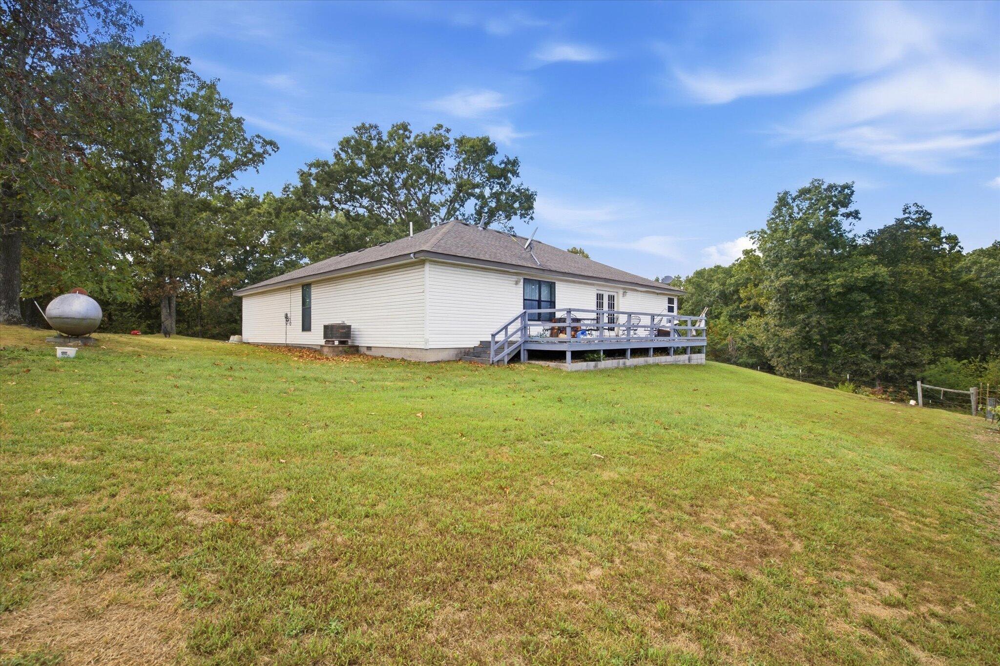 Photo 9 - Residential for sale – 233  Castlegate Drive  Seymour, MO
