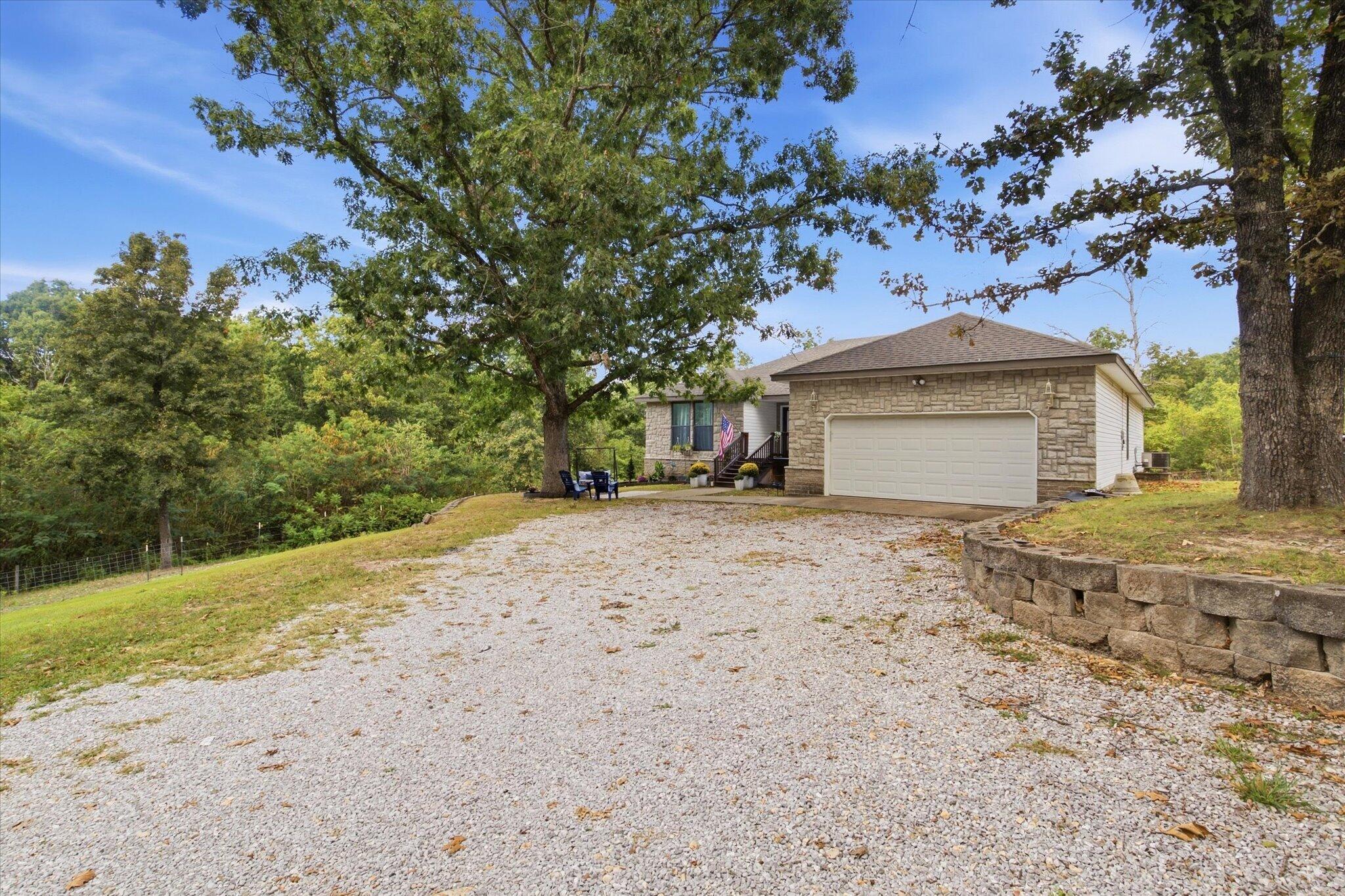 Photo 4 - Residential for sale – 233  Castlegate Drive  Seymour, MO