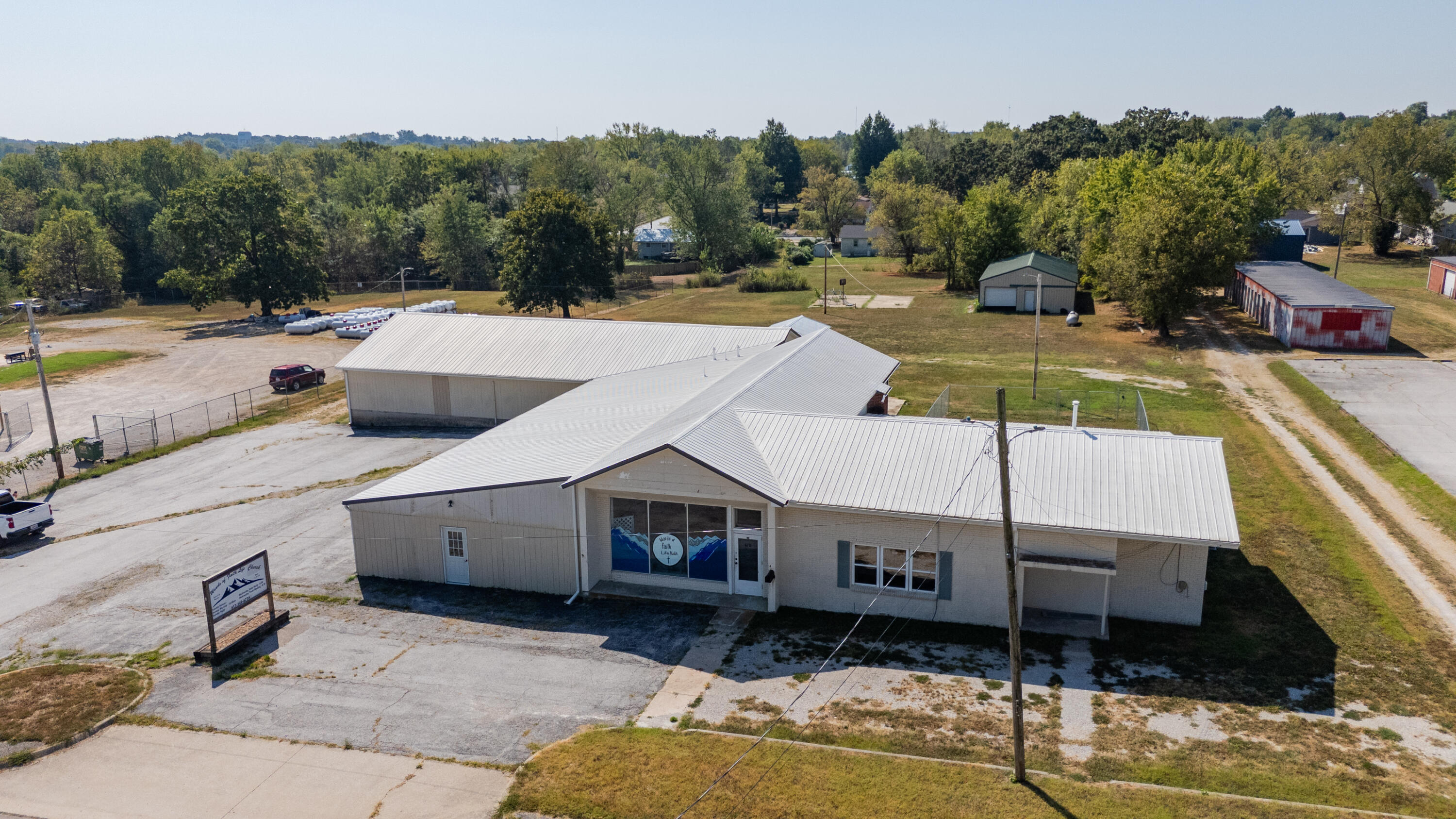 Commercial Sale for sale – 610 W 3rd   Mountain Grove, MO