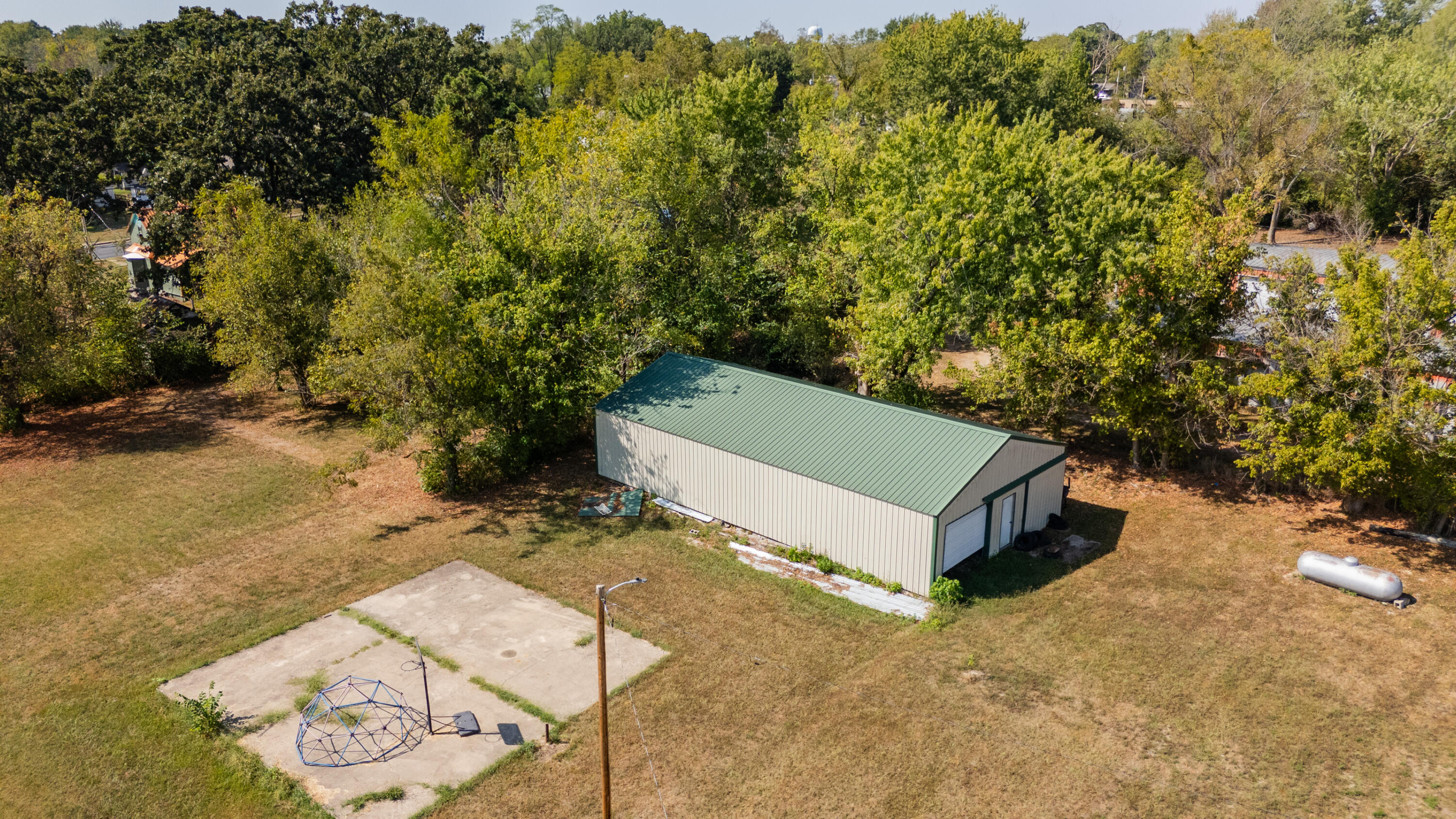 Photo 32 - Commercial Sale for sale – 610 W 3rd   Mountain Grove, MO