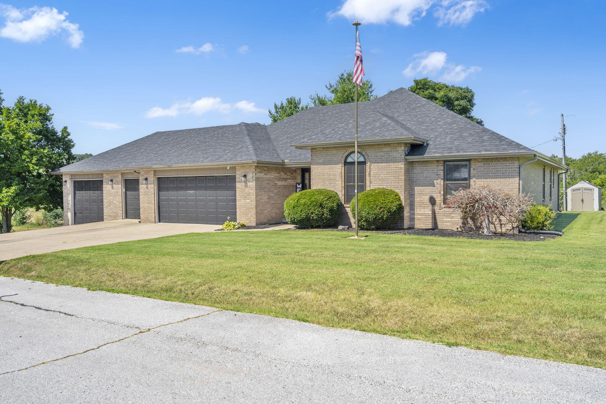 Photo 2 - Residential for sale – 307 S 38th Street  Nixa, MO