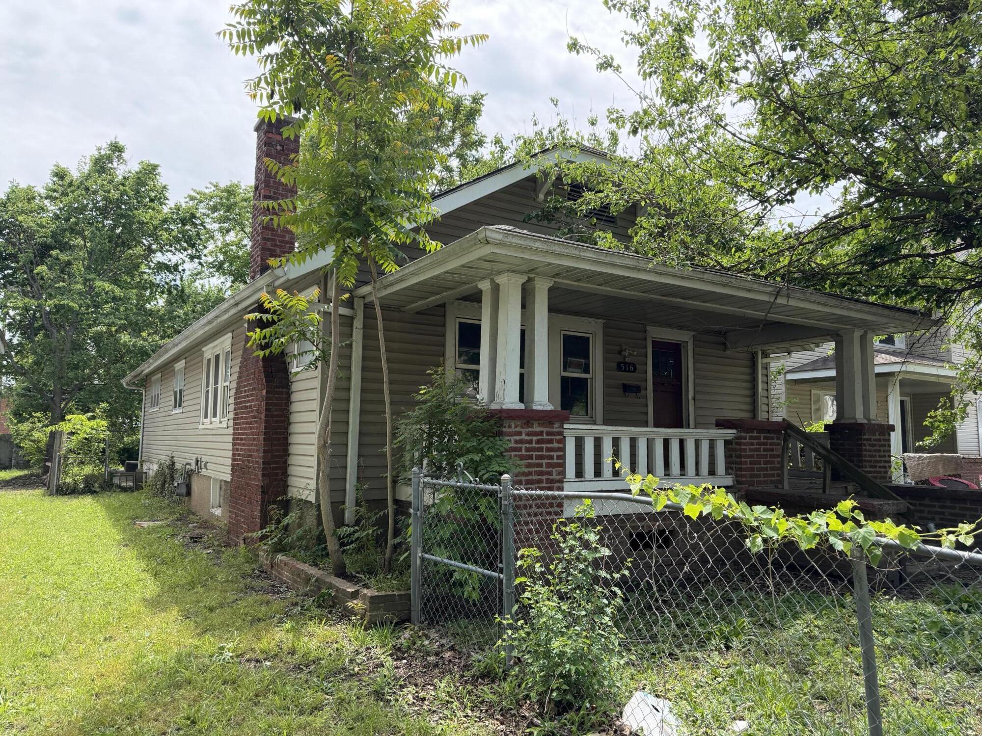 Photo 2 - Residential for sale – 516 W Nichols Street  Springfield, MO