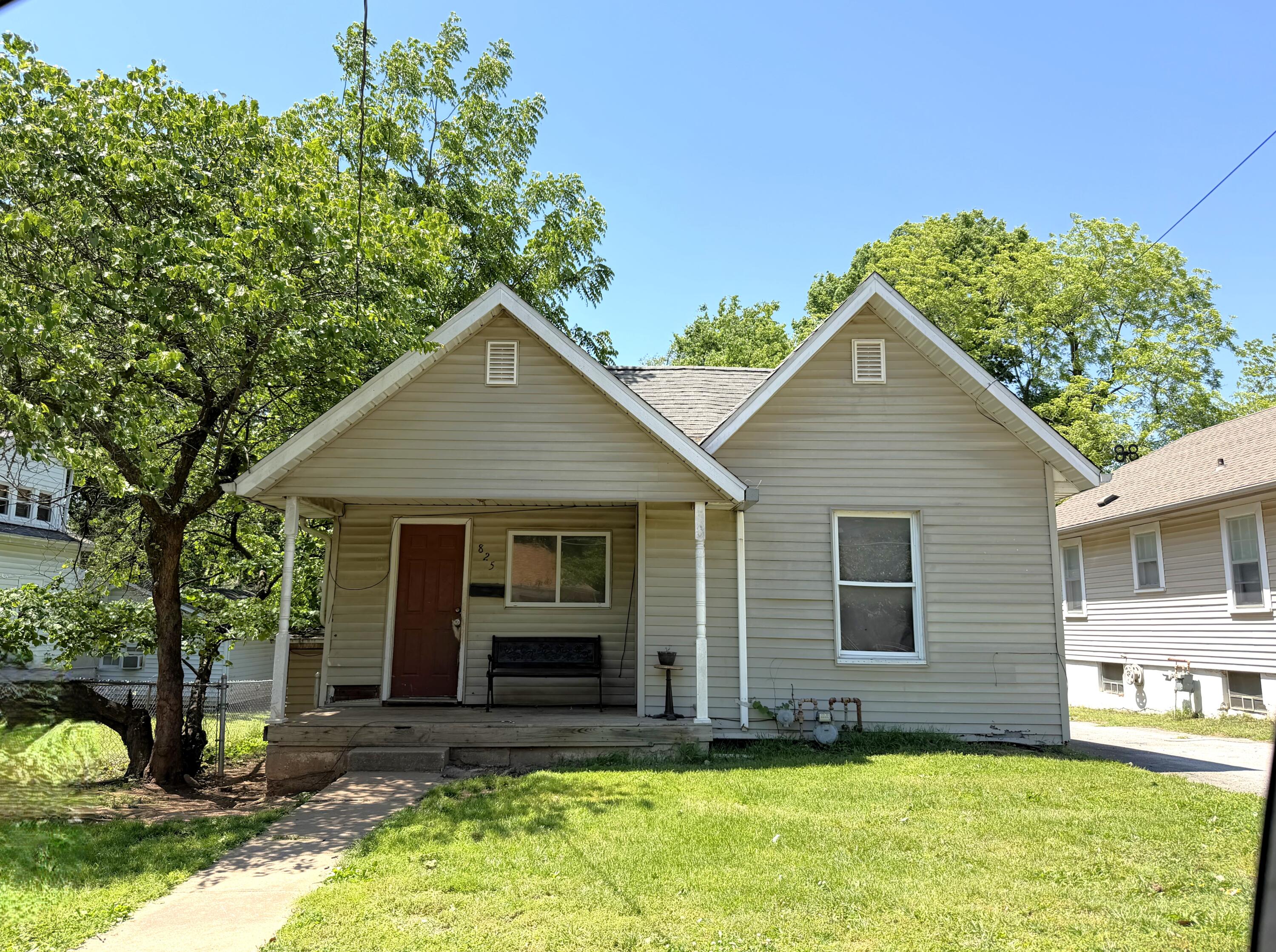 Residential for sale – 825 S Fort Avenue  Springfield, MO