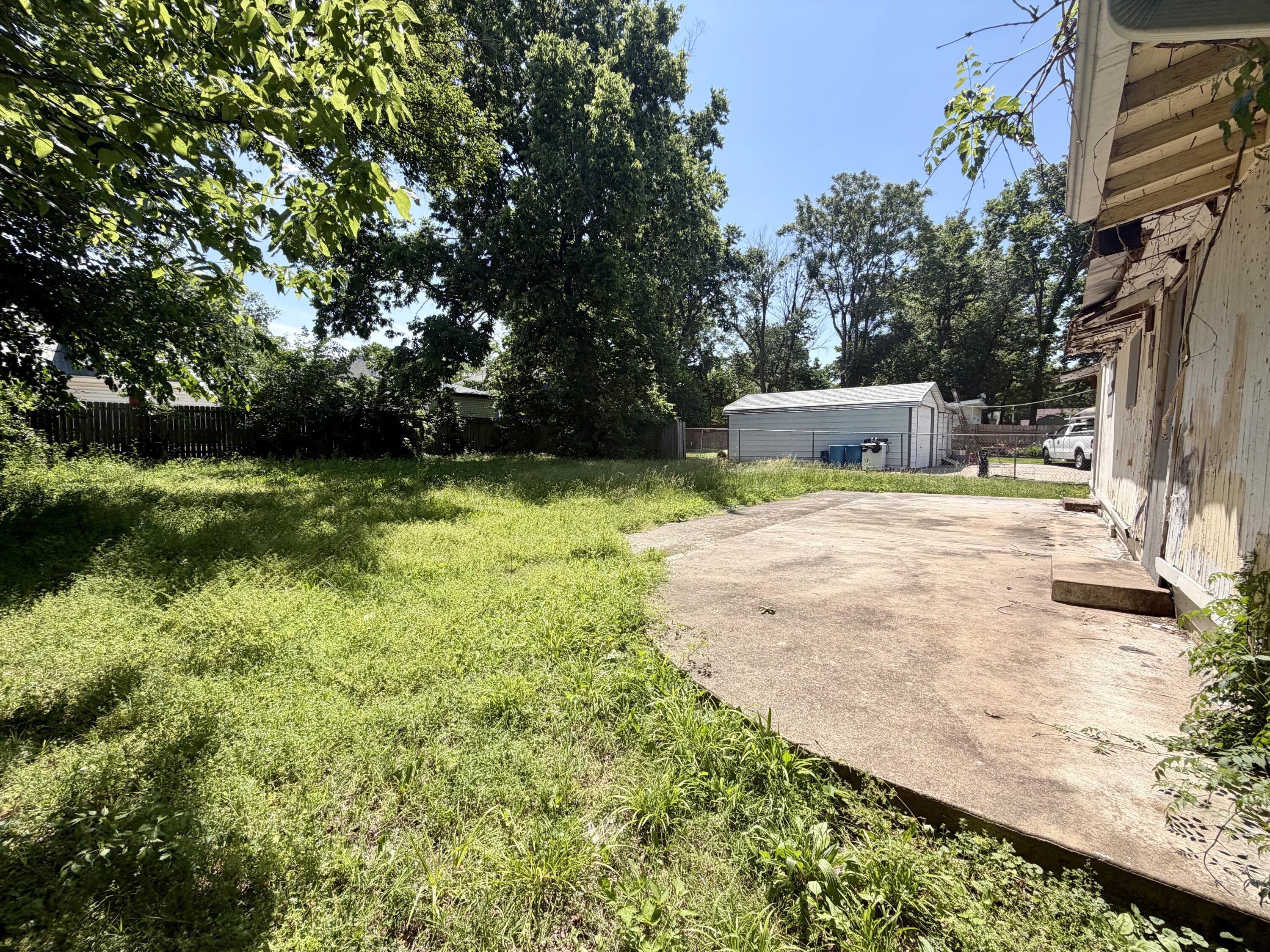 Photo 4 - Residential for sale – 620 S Douglas Avenue  Springfield, MO