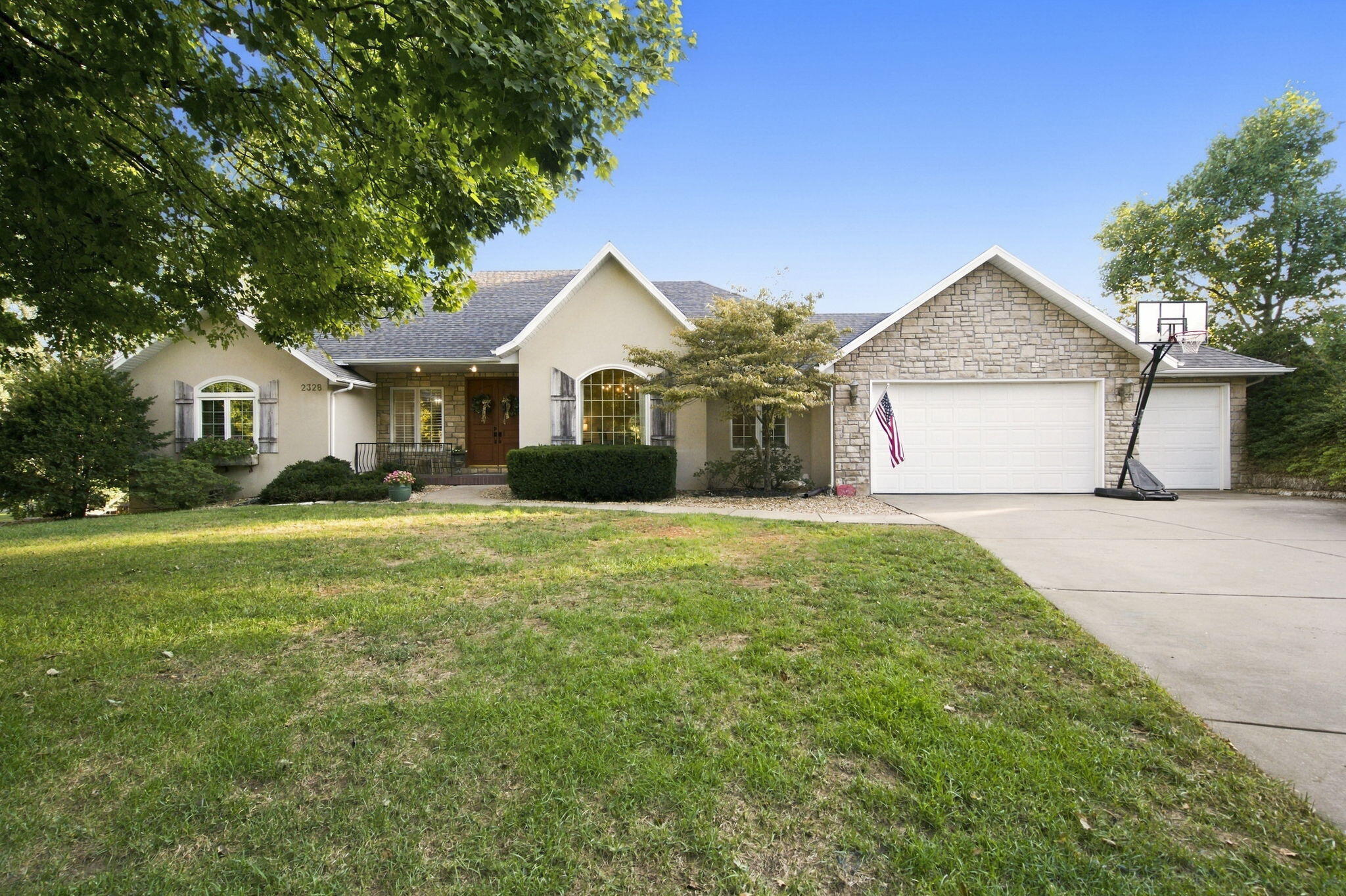 Photo 8 - Residential for sale – 2328 S Wind Rose Place  Springfield, MO