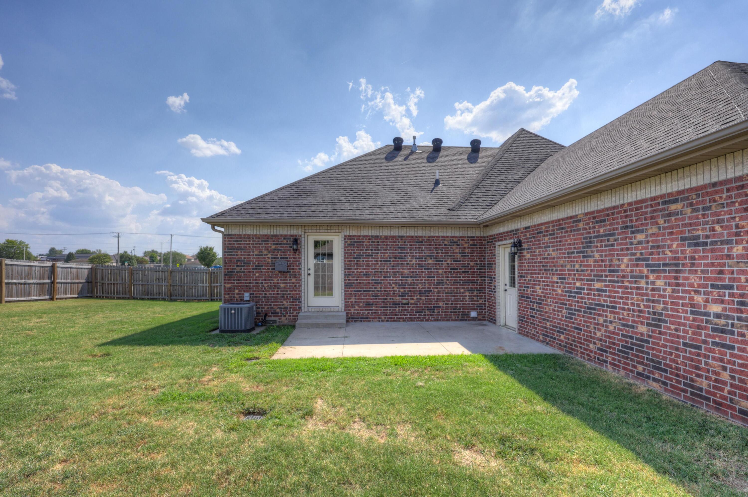 Photo 9 - Residential for sale – 1821  Texas Avenue  Joplin, MO