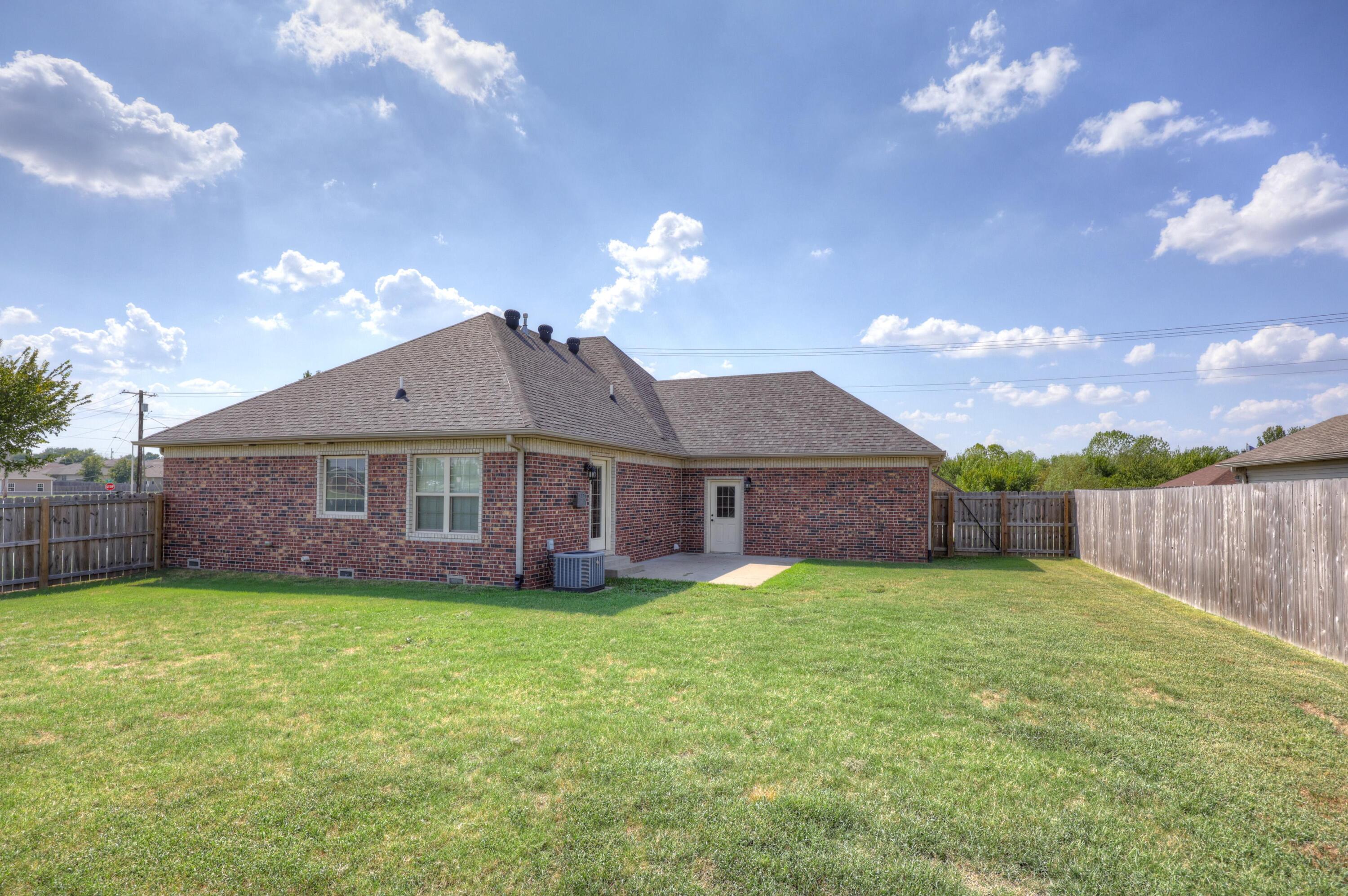 Photo 10 - Residential for sale – 1821  Texas Avenue  Joplin, MO