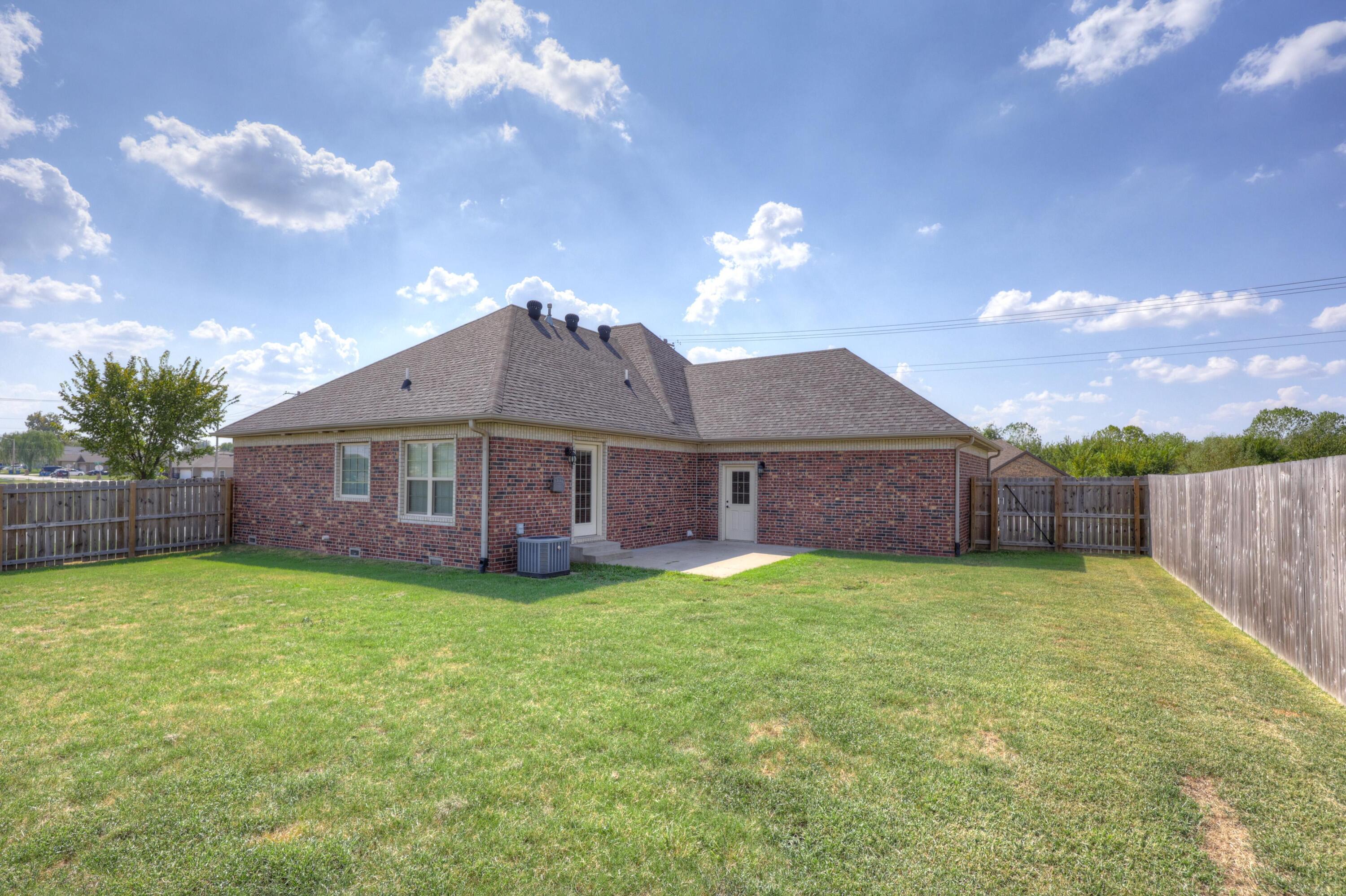 Photo 11 - Residential for sale – 1821  Texas Avenue  Joplin, MO
