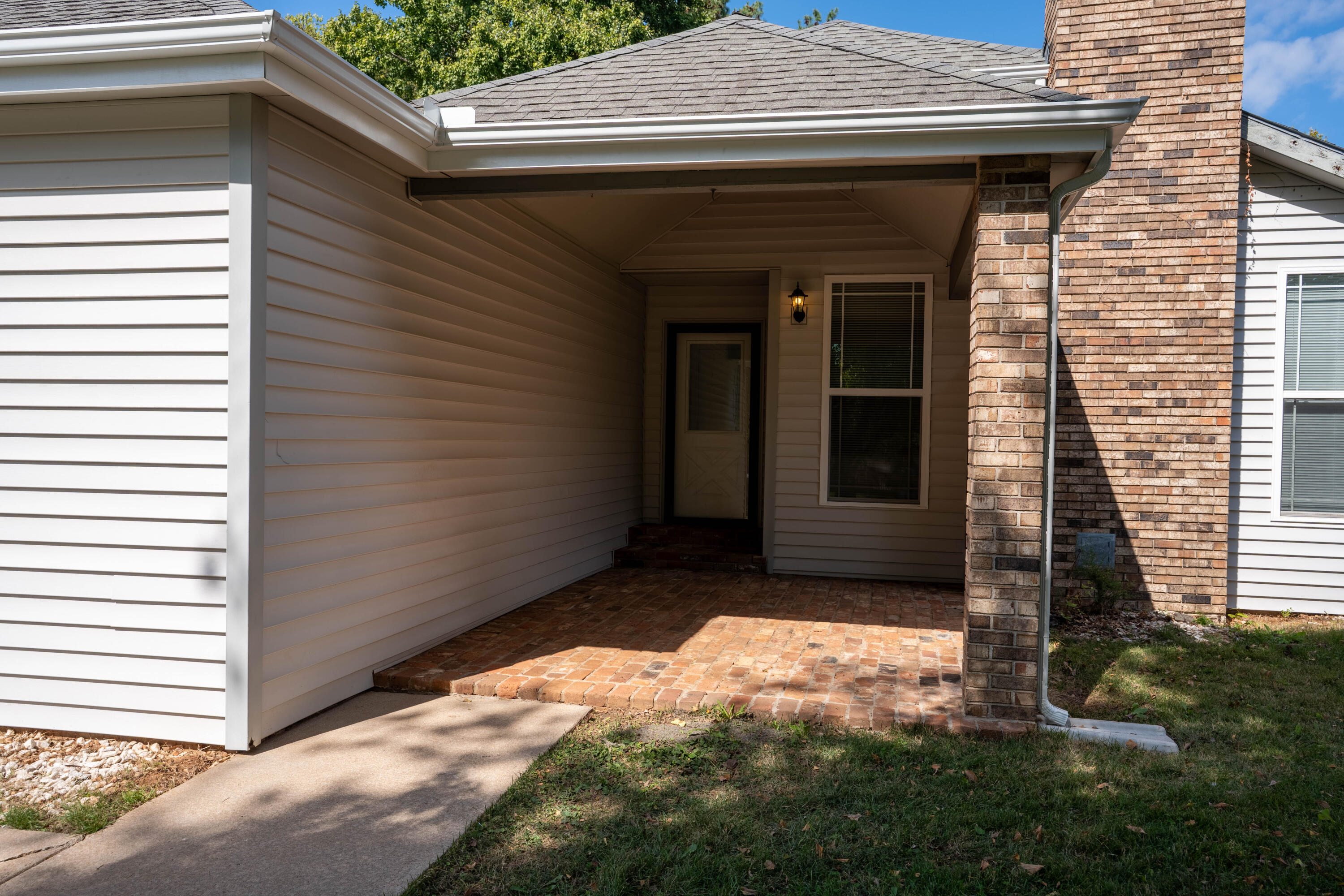 Photo 2 - Residential for sale – 4135 E Autumn Court  Springfield, MO