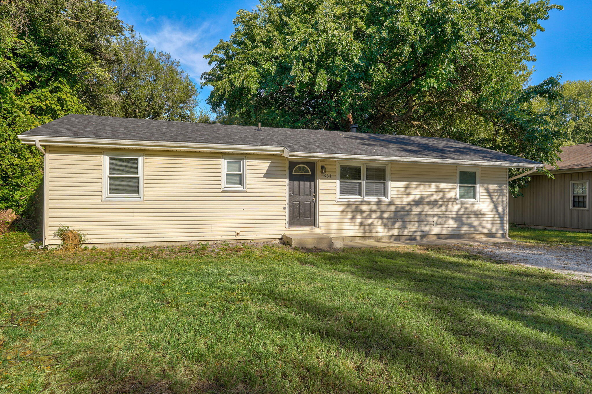 Photo 3 - Residential for sale – 1934 N Yates Avenue  Springfield, MO