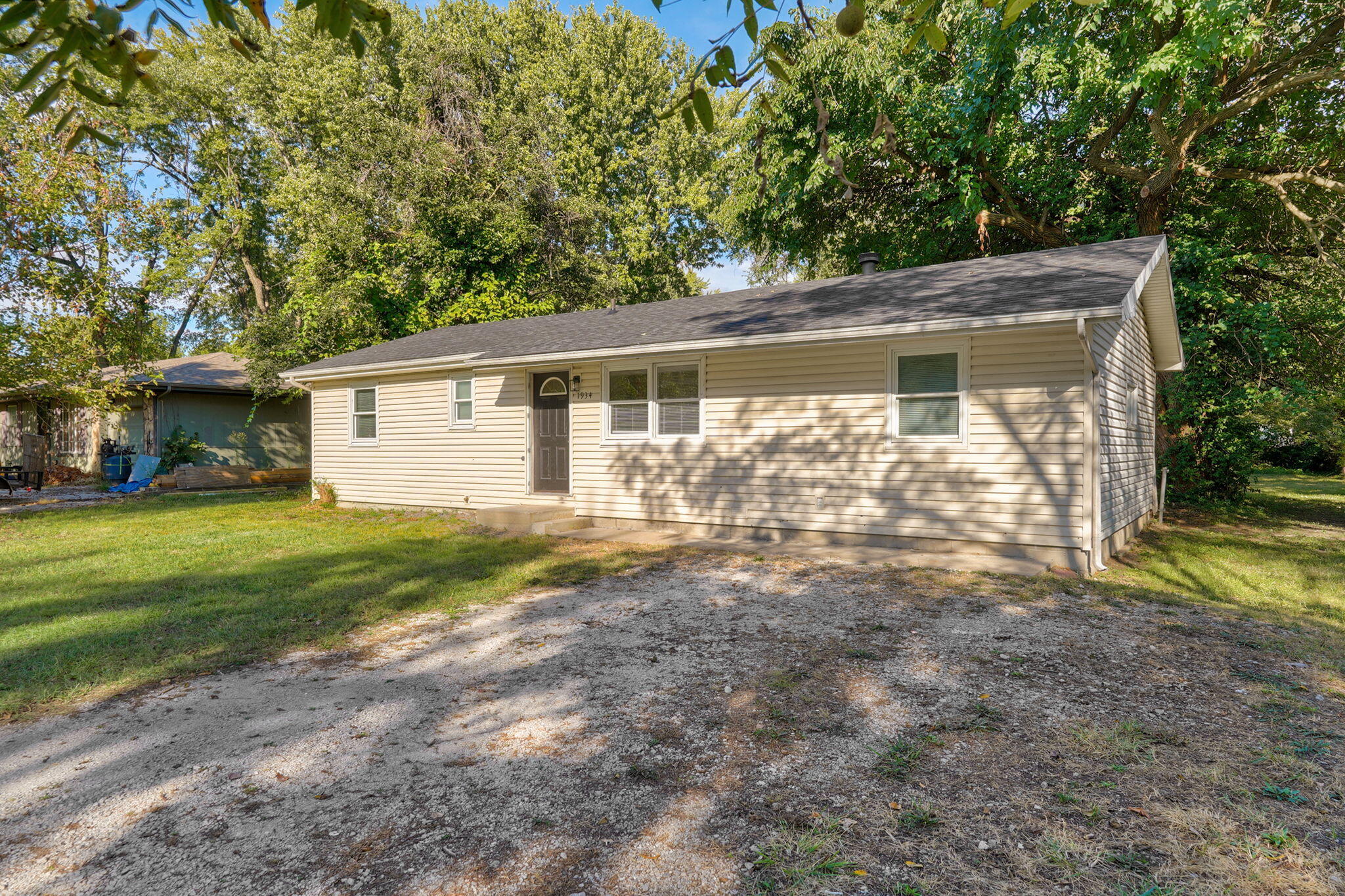 Photo 2 - Residential for sale – 1934 N Yates Avenue  Springfield, MO