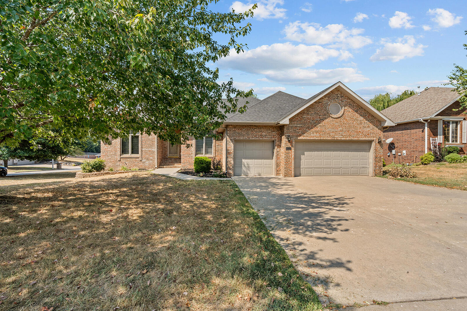 Photo 2 - Residential for sale – 4757 S Holland Avenue  Springfield, MO