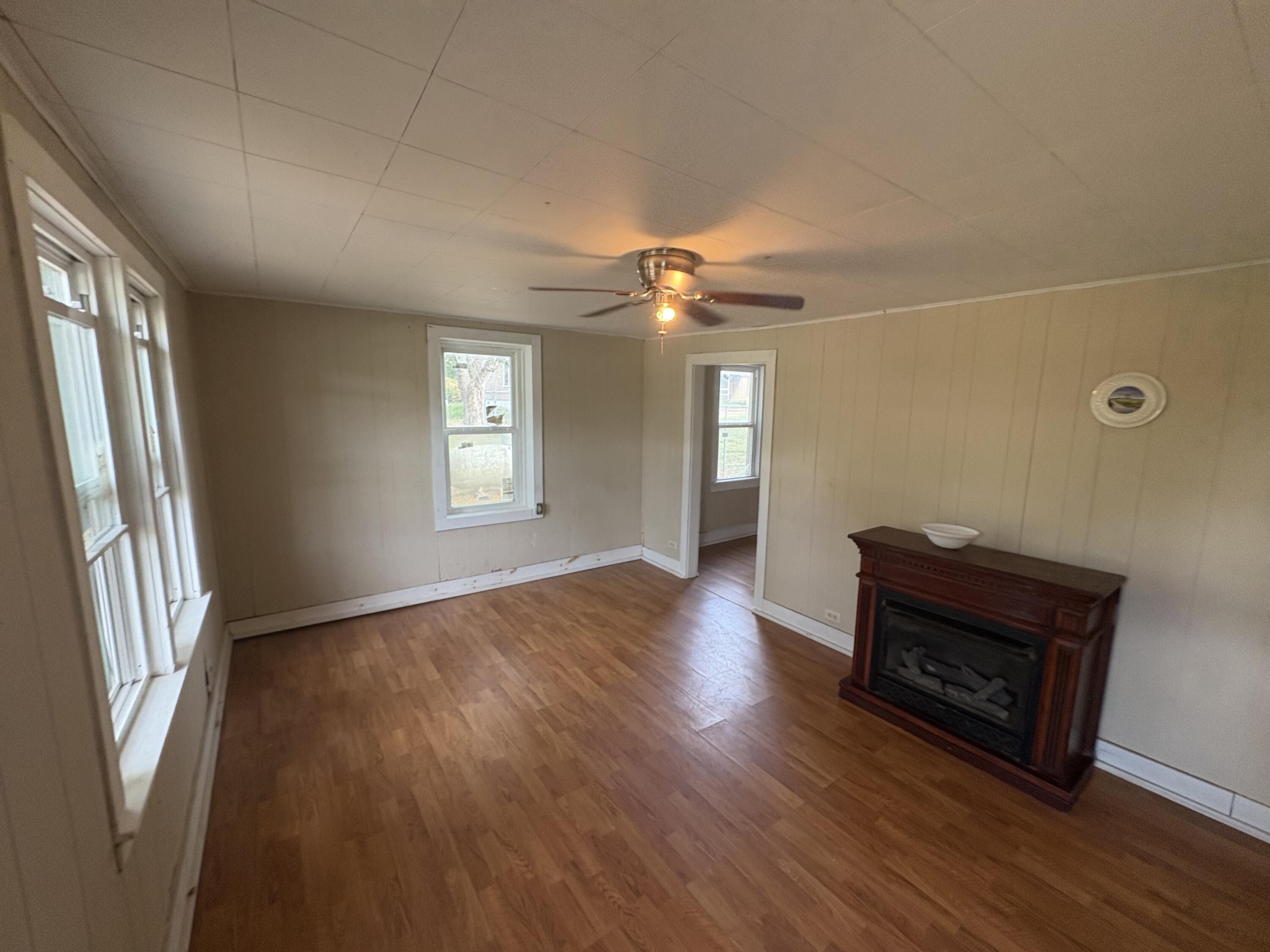 Photo 2 - Residential for sale – 608  Ozark Street  Houston, MO