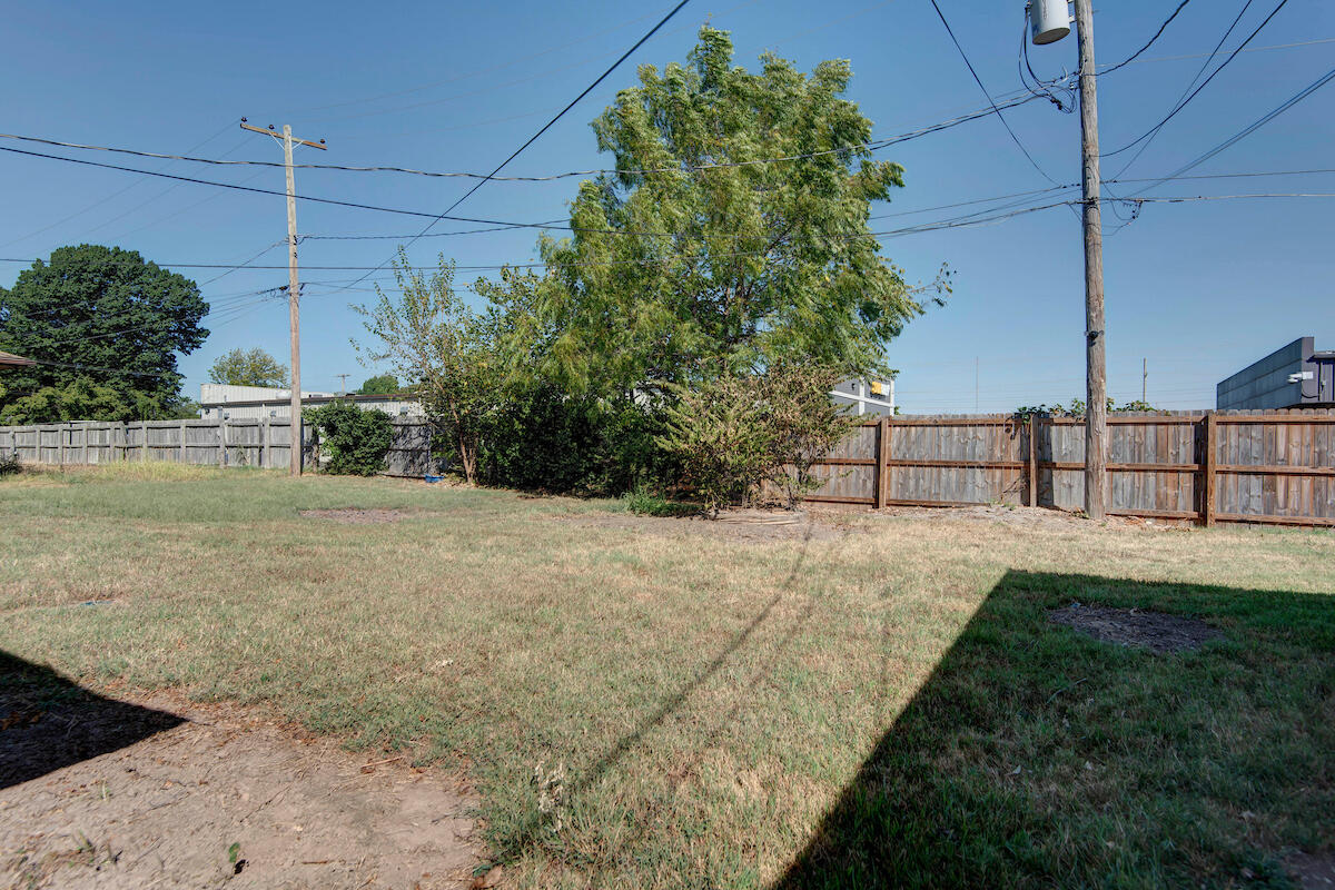 Photo 3 - Residential Income for sale – 2747 E Mcdaniel Street  Springfield, MO