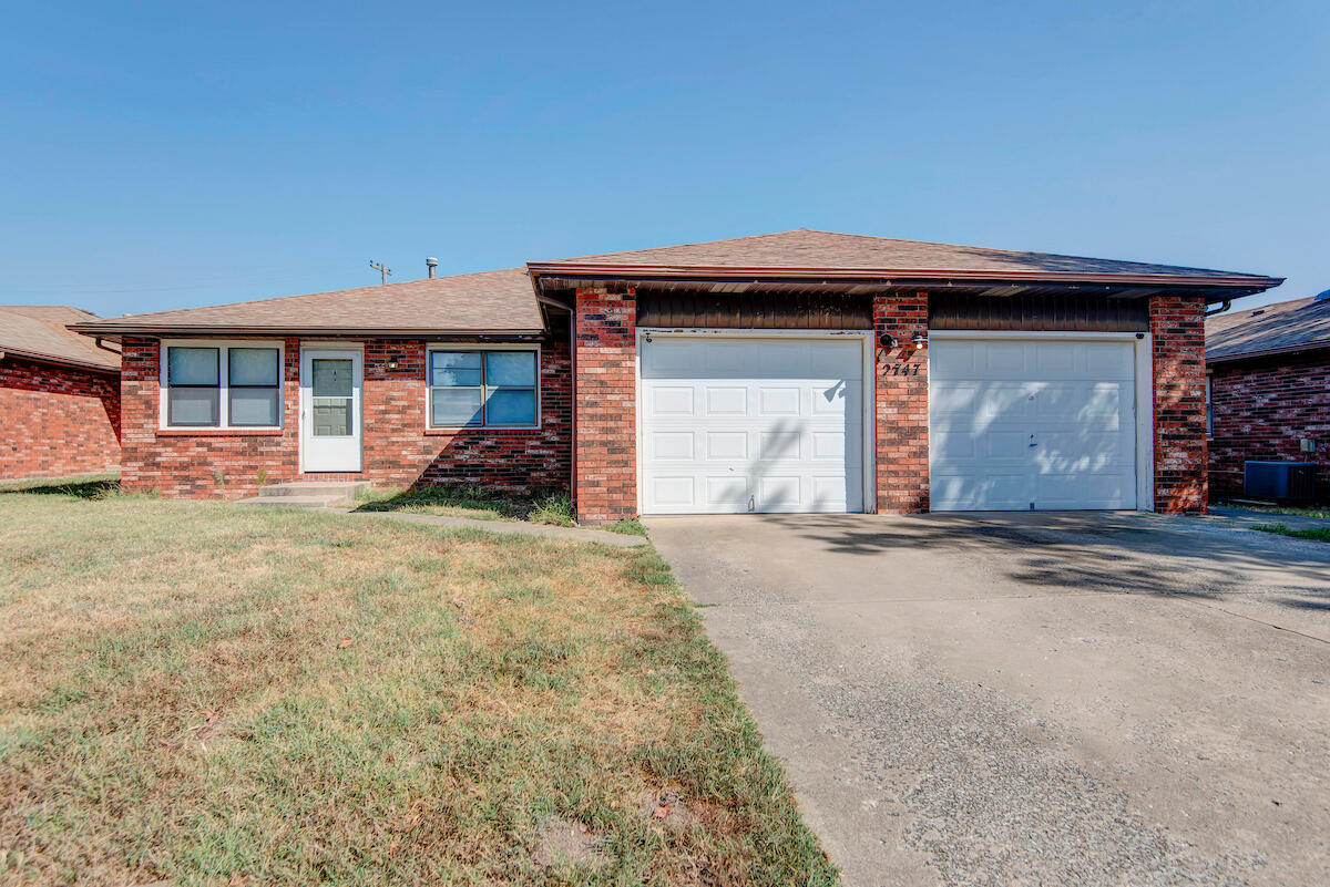 Residential Income for sale – 2747 E Mcdaniel Street  Springfield, MO