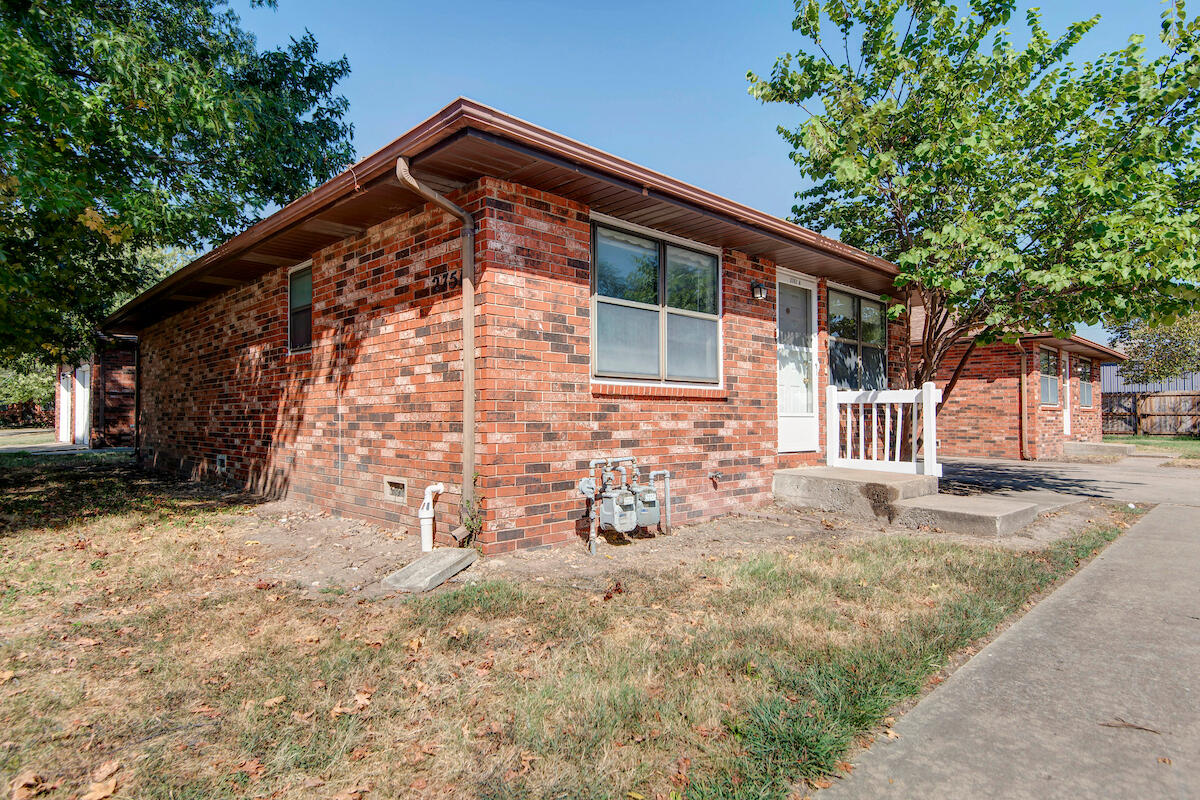 Photo 5 - Residential Income for sale – 2747 E Mcdaniel Street  Springfield, MO