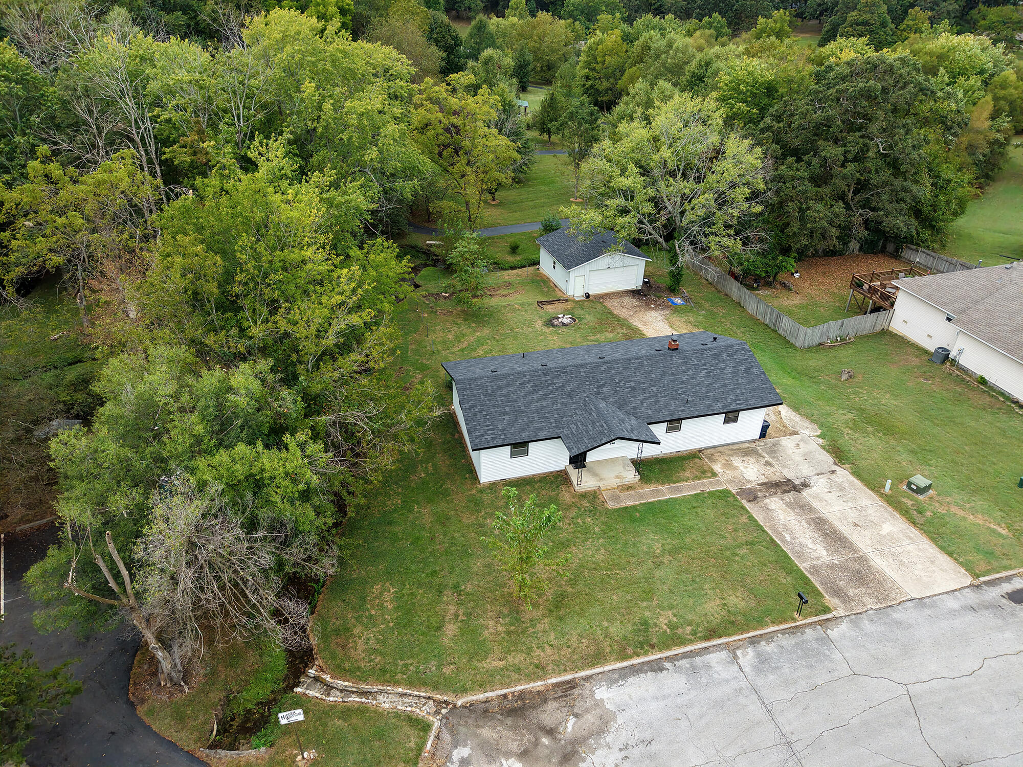 Photo 3 - Residential for sale – 546  Massey Street  Marshfield, MO