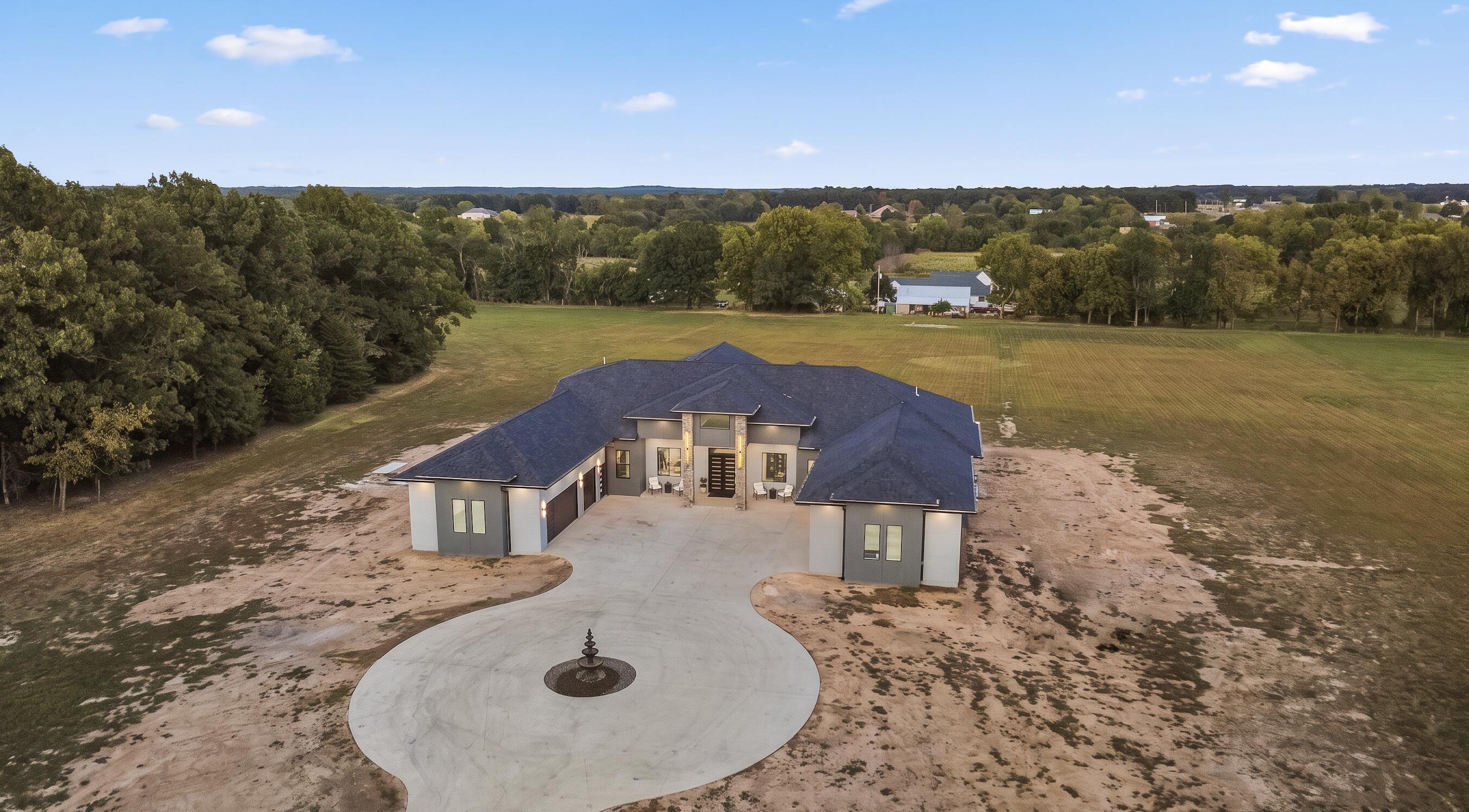 Photo 84 - Residential for sale – 5560 N Farm Rd 177   Springfield, MO