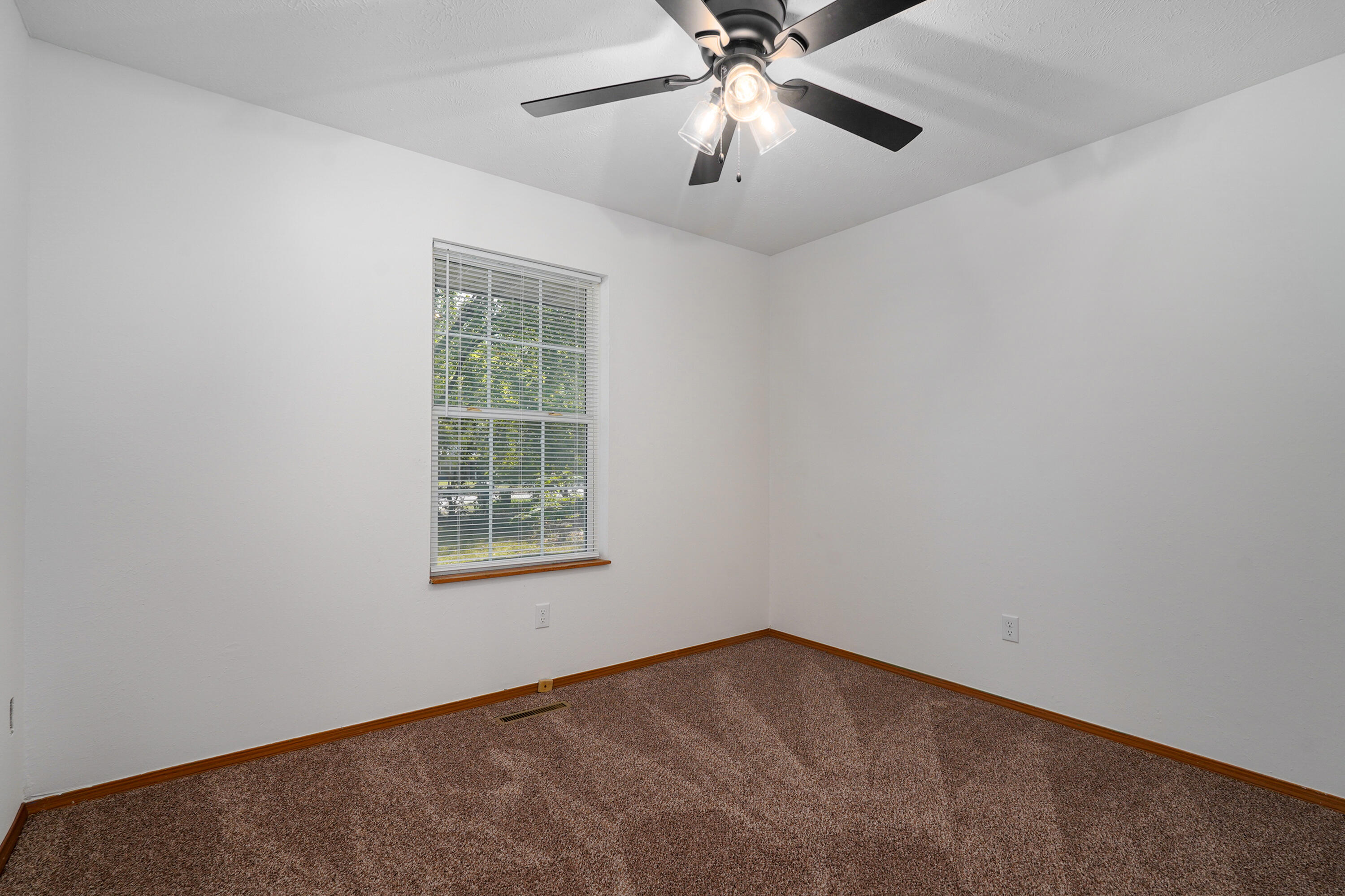 Photo 11 - Residential for sale – 2015 N Benton Avenue  Springfield, MO