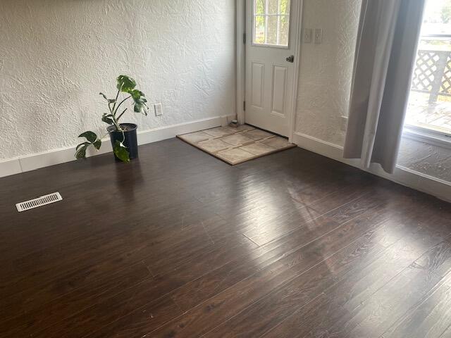 Photo 4 - Residential for sale – 213 E Garfield Avenue  Seymour, MO