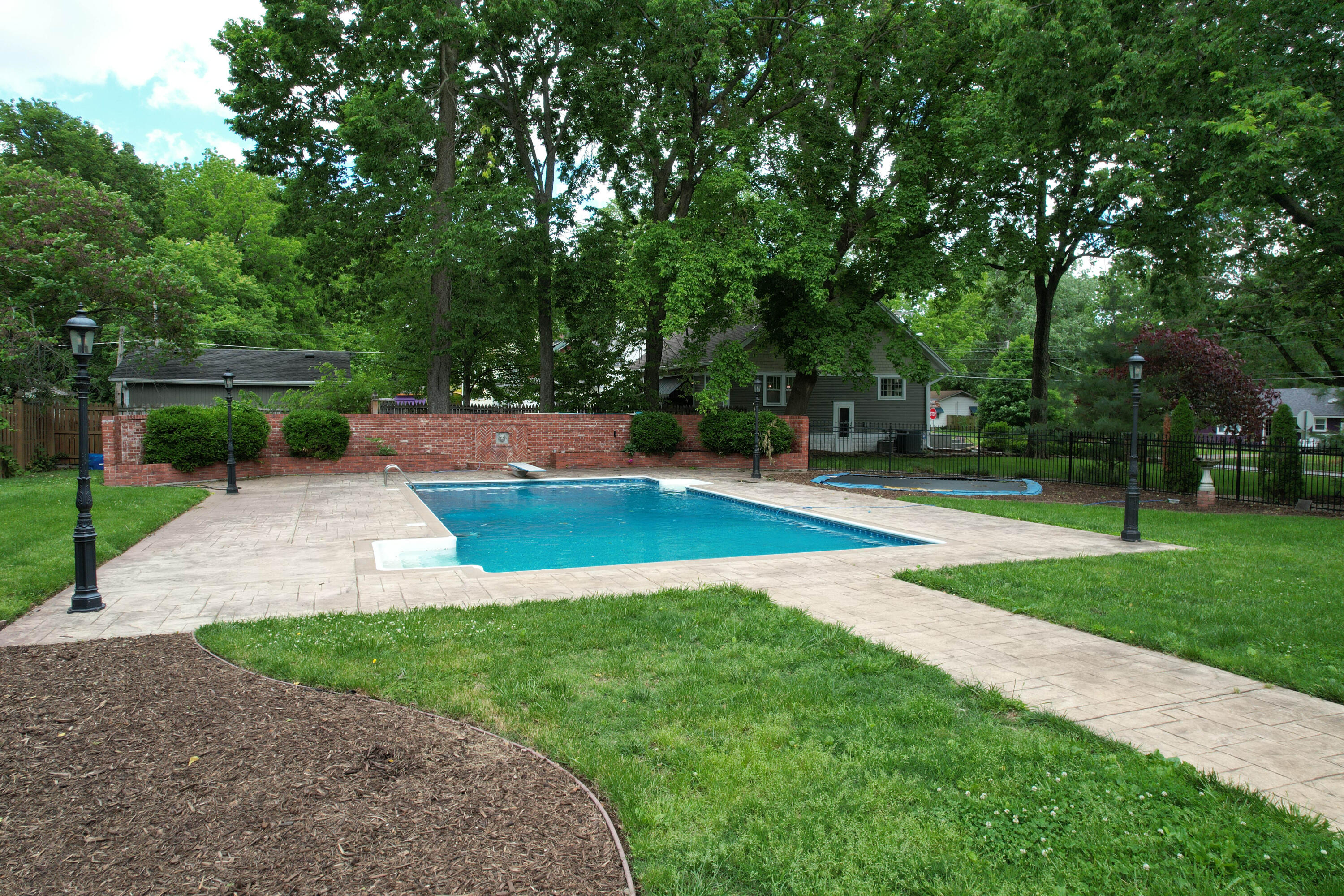Photo 62 - Residential for sale – 1435 E Walnut Street  Springfield, MO