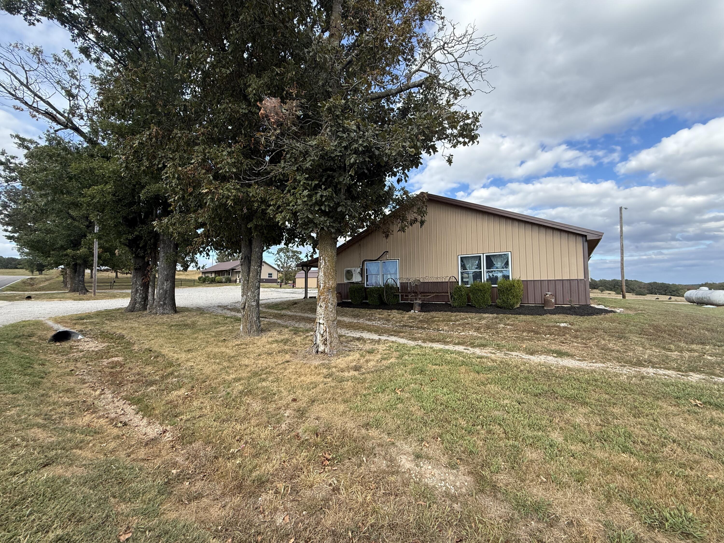 Photo 4 - Commercial Sale for sale – 2994 N Highway E   Norwood, MO