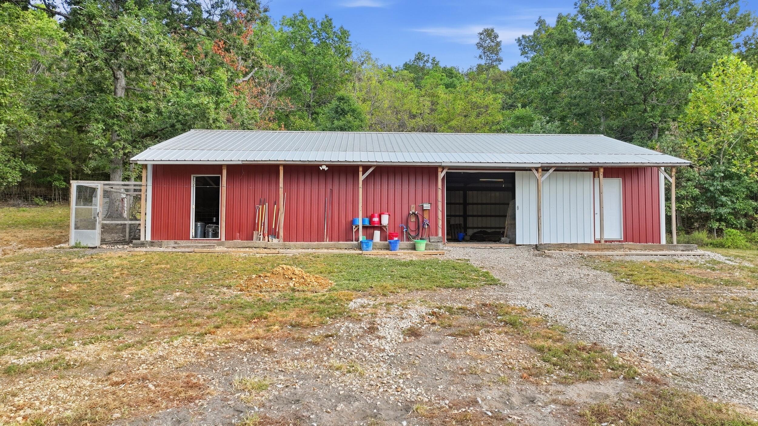 Photo 4 - Farm for sale – 1804  Bluebird Road  Cabool, MO