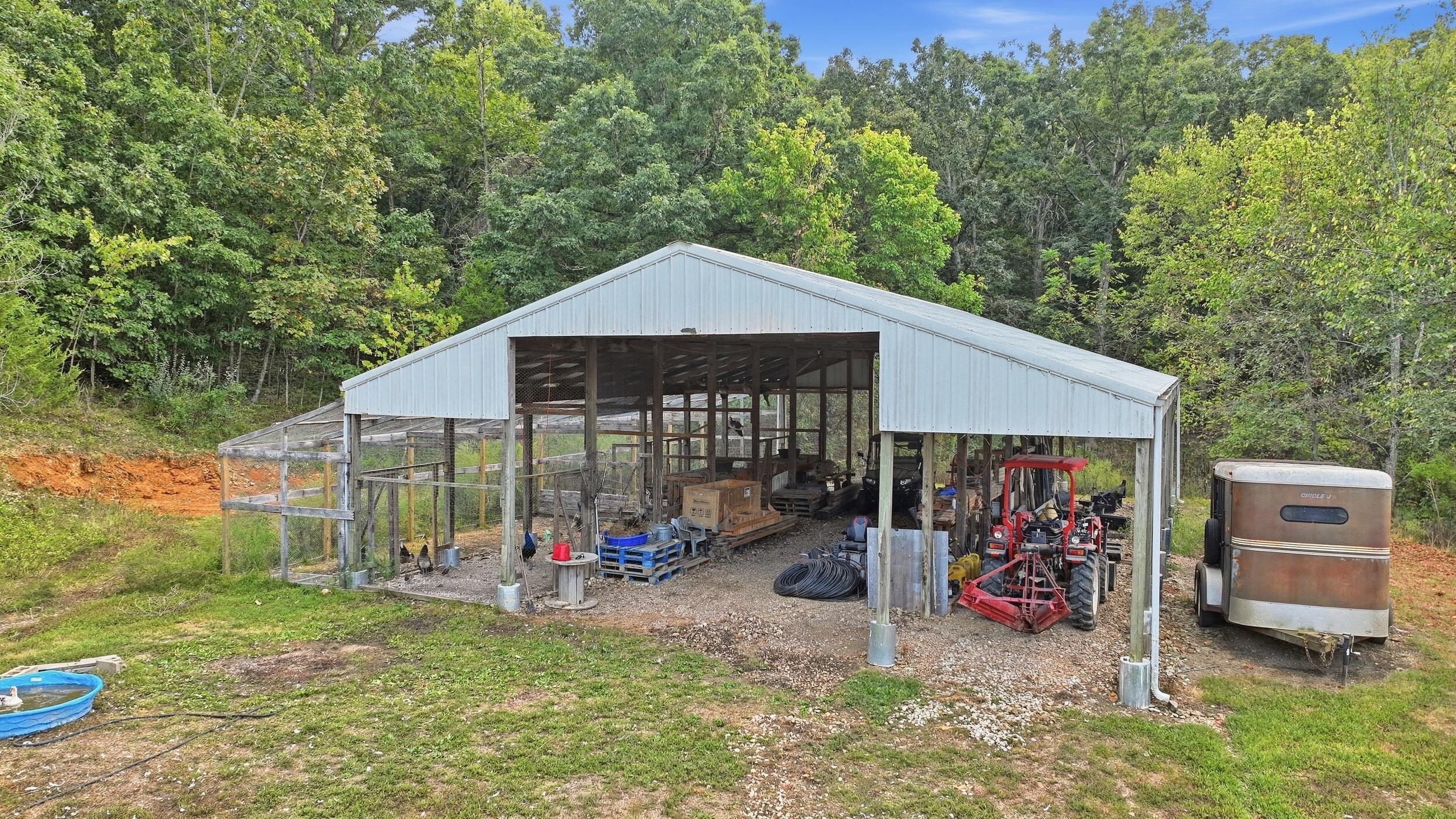 Photo 5 - Farm for sale – 1804  Bluebird Road  Cabool, MO