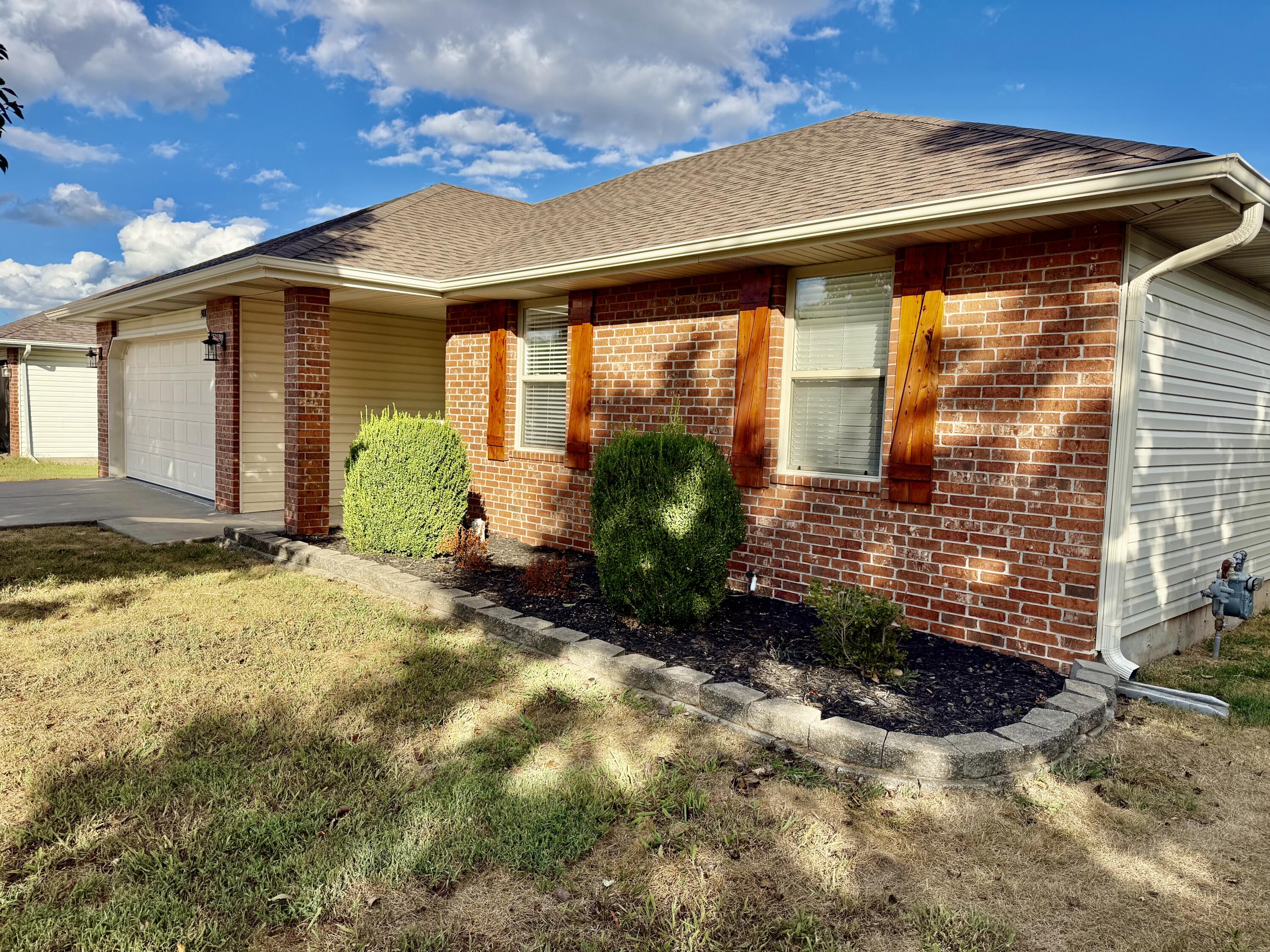 Photo 4 - Residential for sale – 900 S Natalie Avenue  Springfield, MO