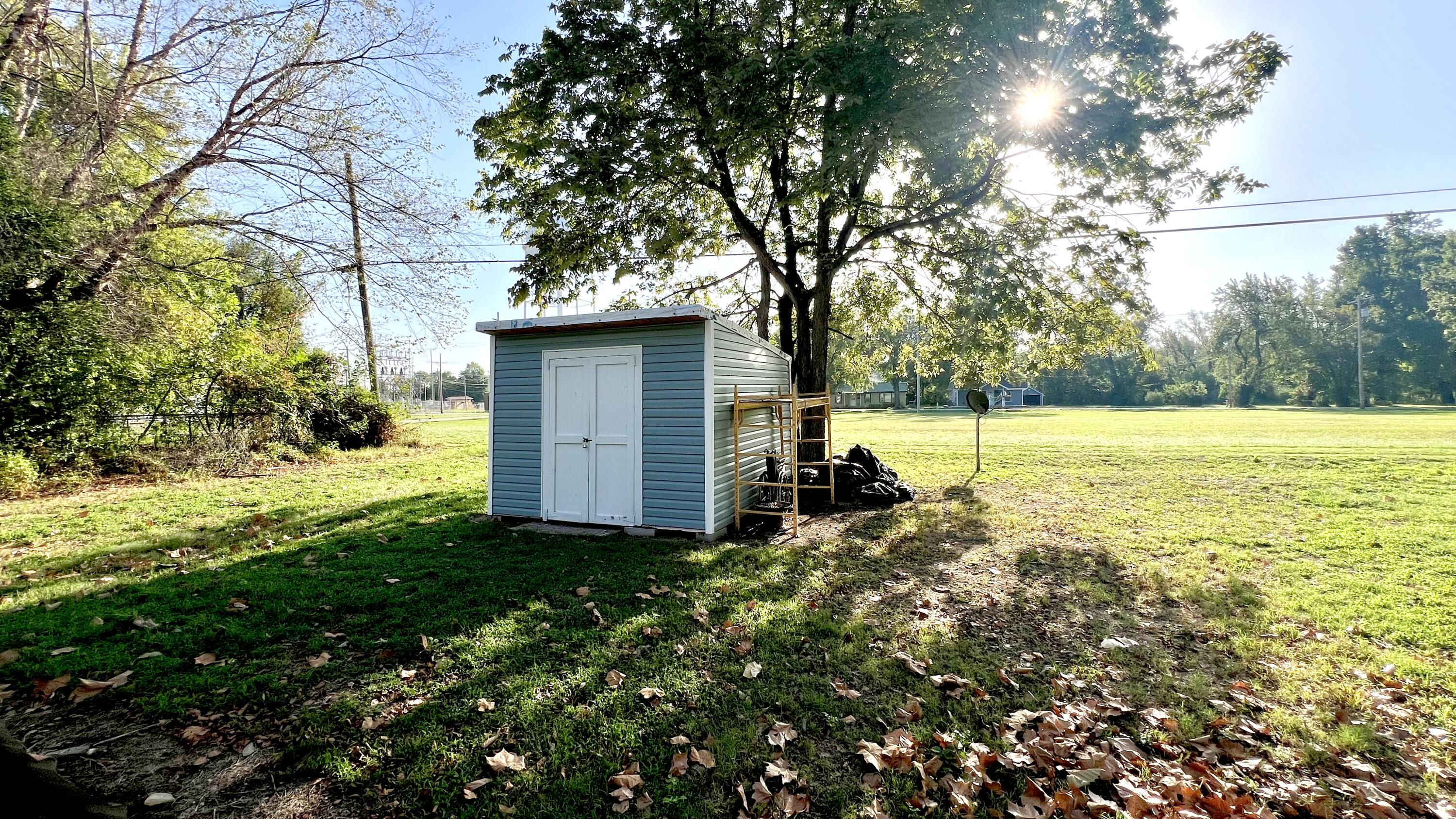 Photo 3 - Residential for sale – 702  Truman Street  Lamar, MO