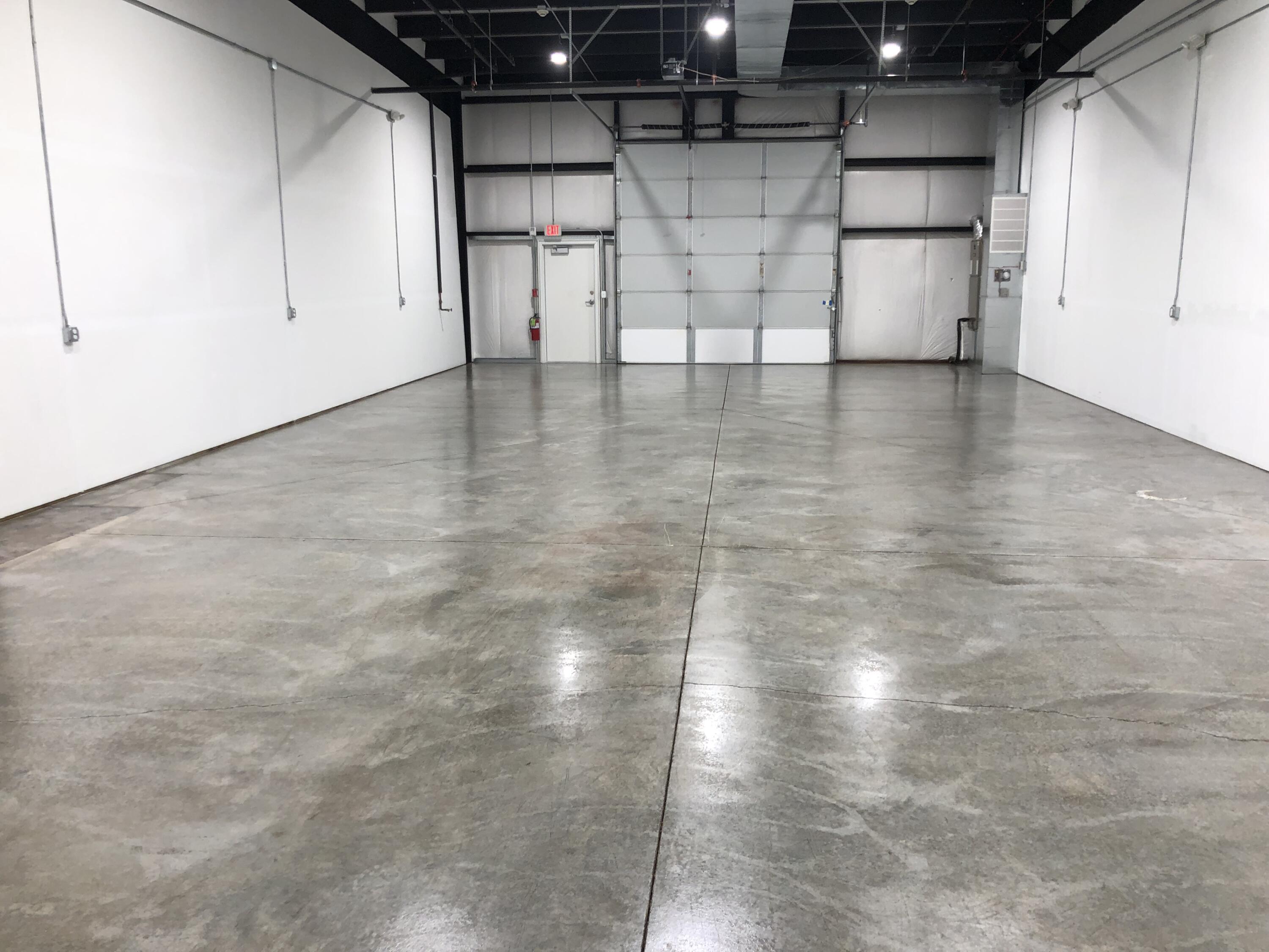 Photo 5 - Commercial Lease for sale – 562  Gretna Road  Branson, MO