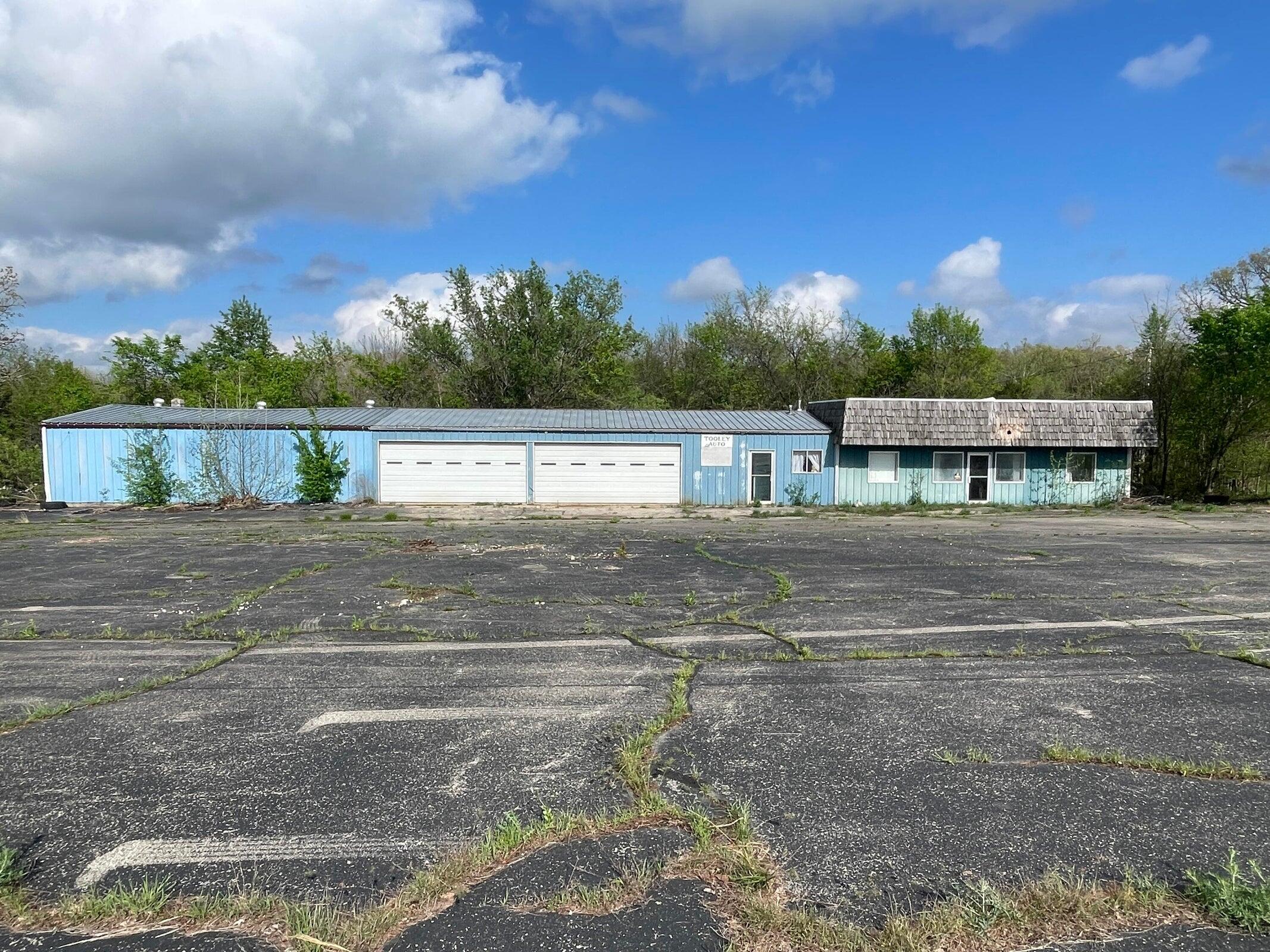 Photo 3 - Residential for sale – 4600 S Highway 5   Hartville, MO