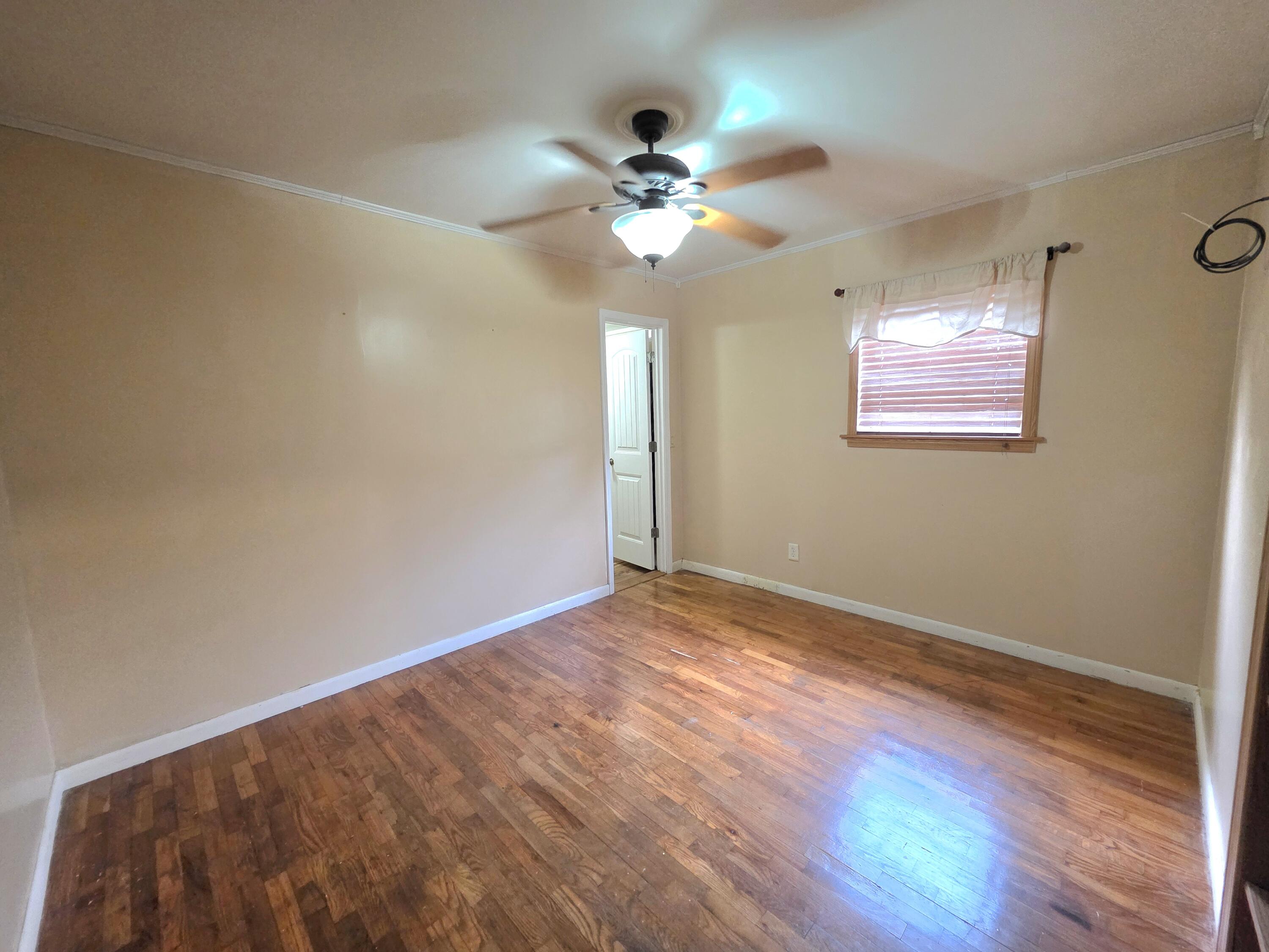 Photo 10 - Residential for sale – 418 S 3rd Street  Houston, MO
