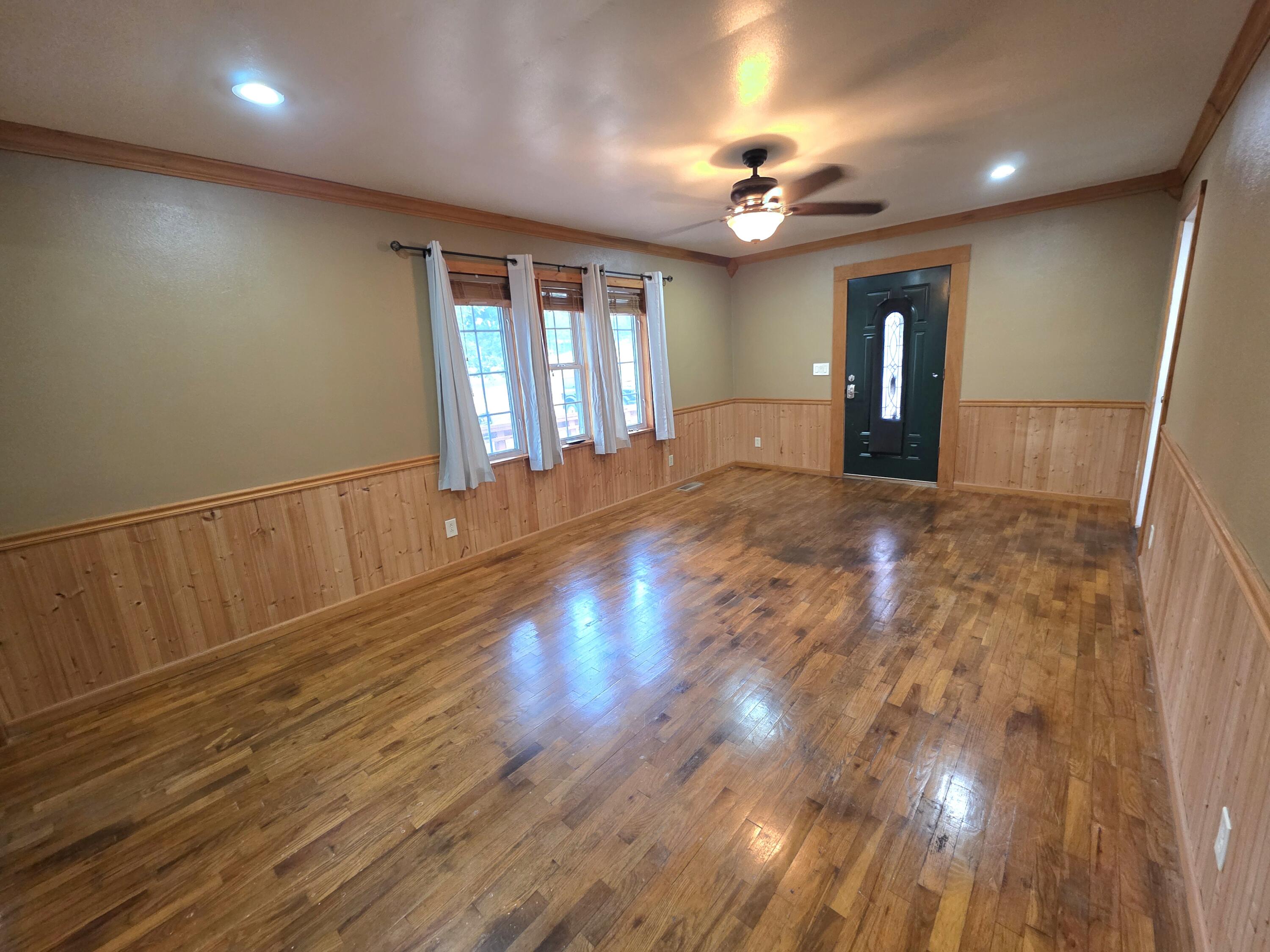 Photo 4 - Residential for sale – 418 S 3rd Street  Houston, MO