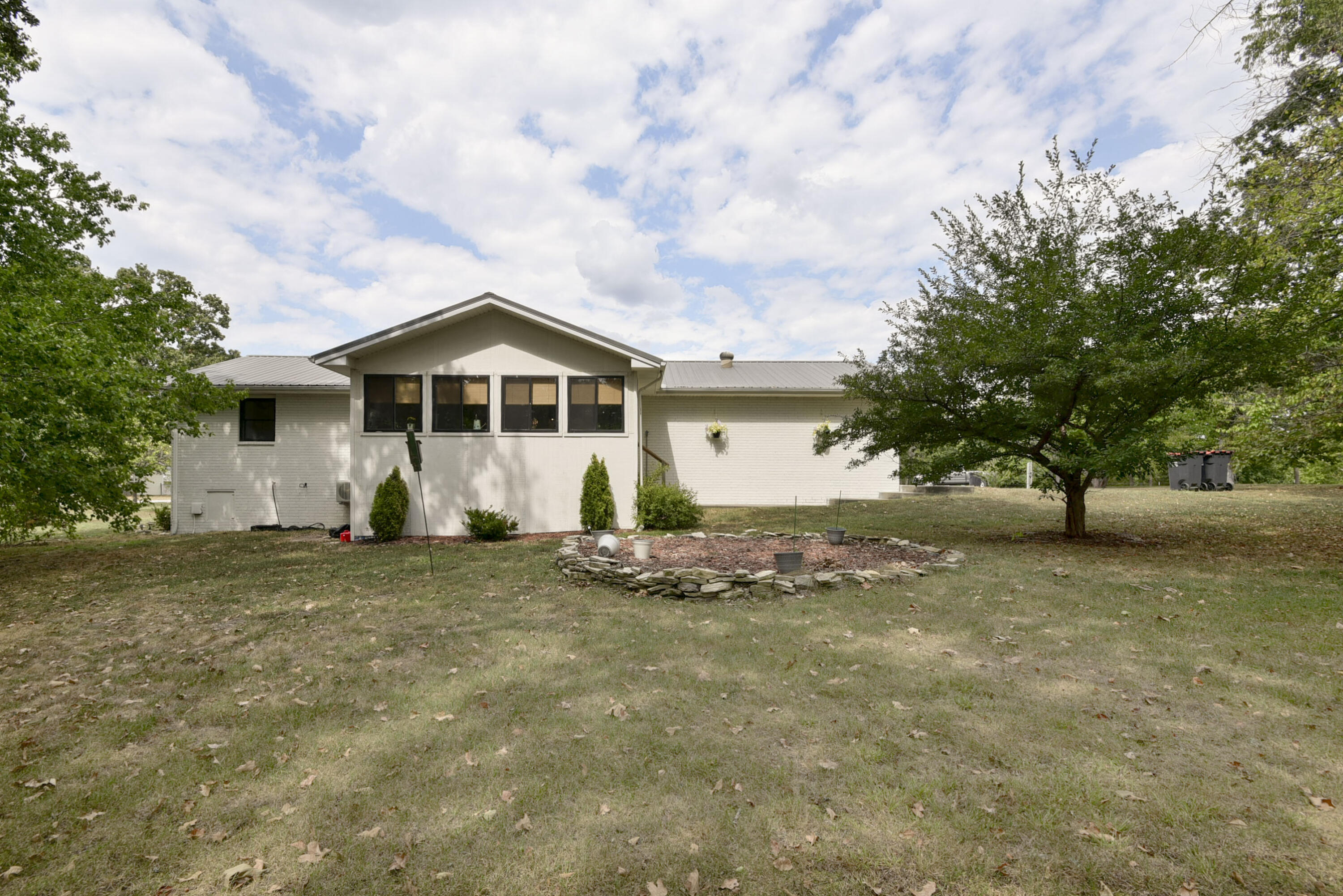 Photo 4 - Residential for sale – 1014  Forest Circle Drive  Cassville, MO