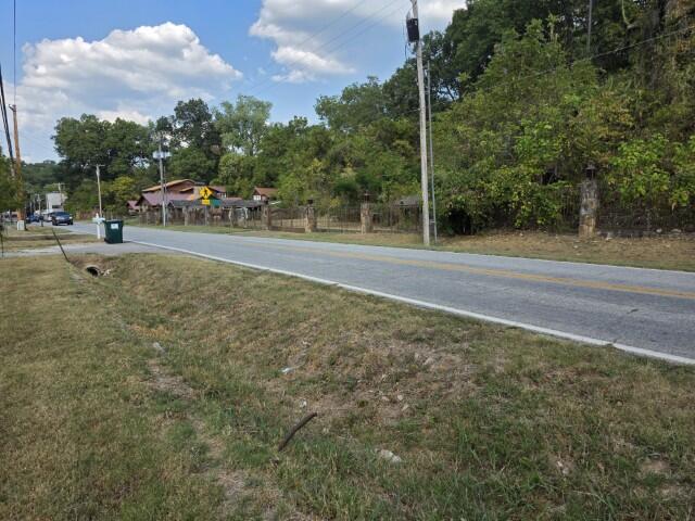Photo 8 - Residential for sale – 22013  Main Street  Reeds Spring, MO