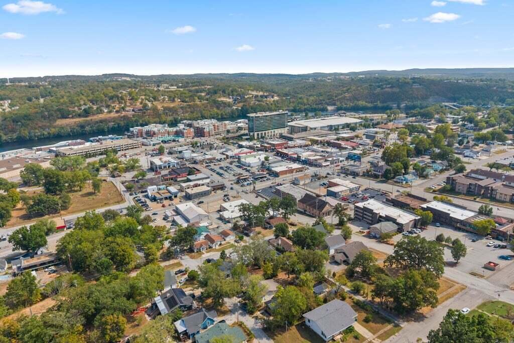 Photo 106 - Residential for sale – 215 N 3rd Street  Branson, MO