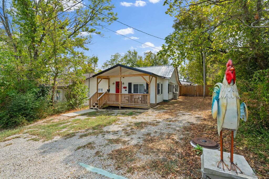 Photo 43 - Residential for sale – 215 N 3rd Street  Branson, MO