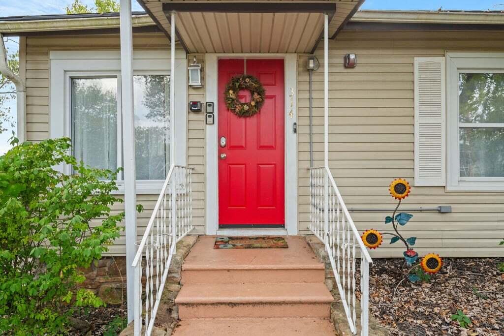 Photo 75 - Residential for sale – 215 N 3rd Street  Branson, MO