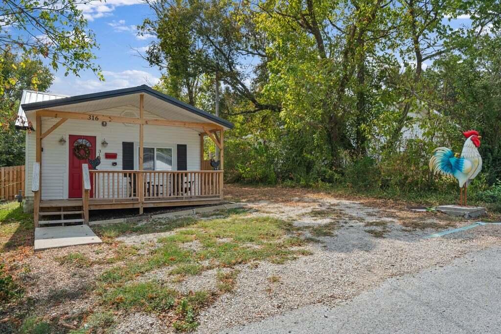 Photo 41 - Residential for sale – 215 N 3rd Street  Branson, MO
