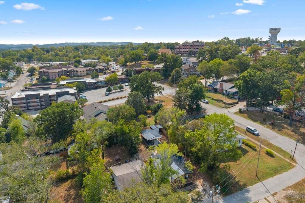Photo 102 - Residential for sale – 215 N 3rd Street  Branson, MO