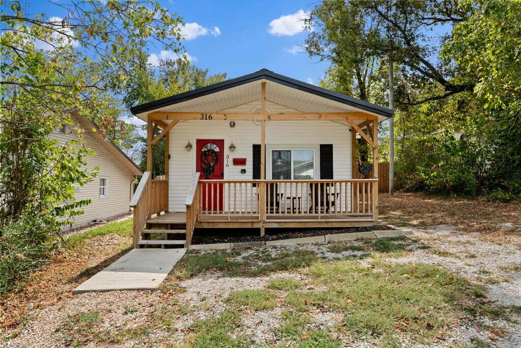 Photo 42 - Residential for sale – 215 N 3rd Street  Branson, MO