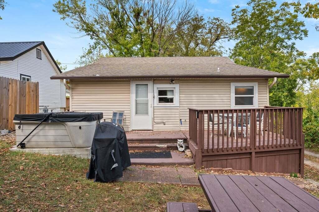Photo 97 - Residential for sale – 215 N 3rd Street  Branson, MO