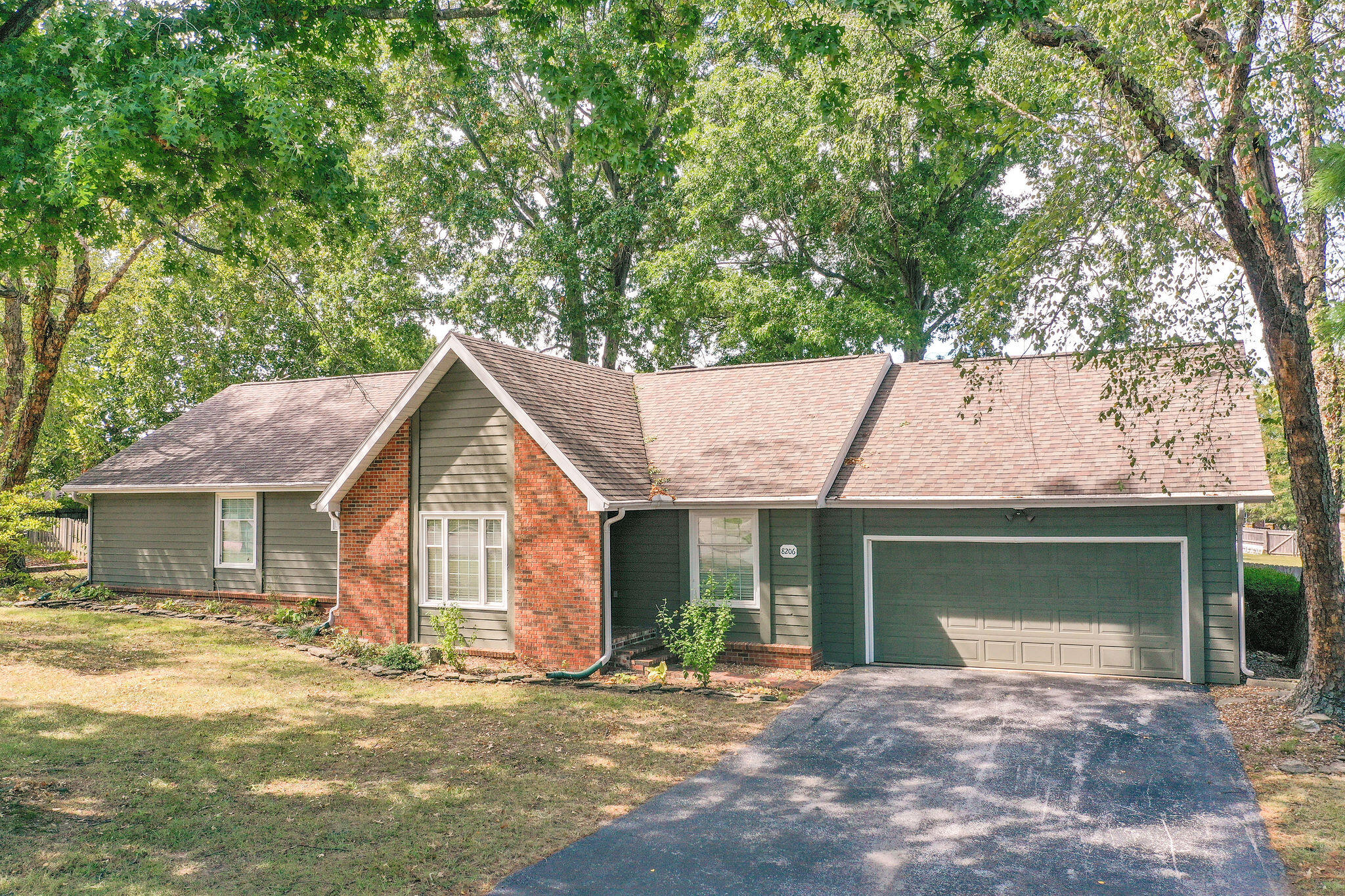 Photo 3 - Residential for sale – 8206  Oakmont Drive  Nixa, MO