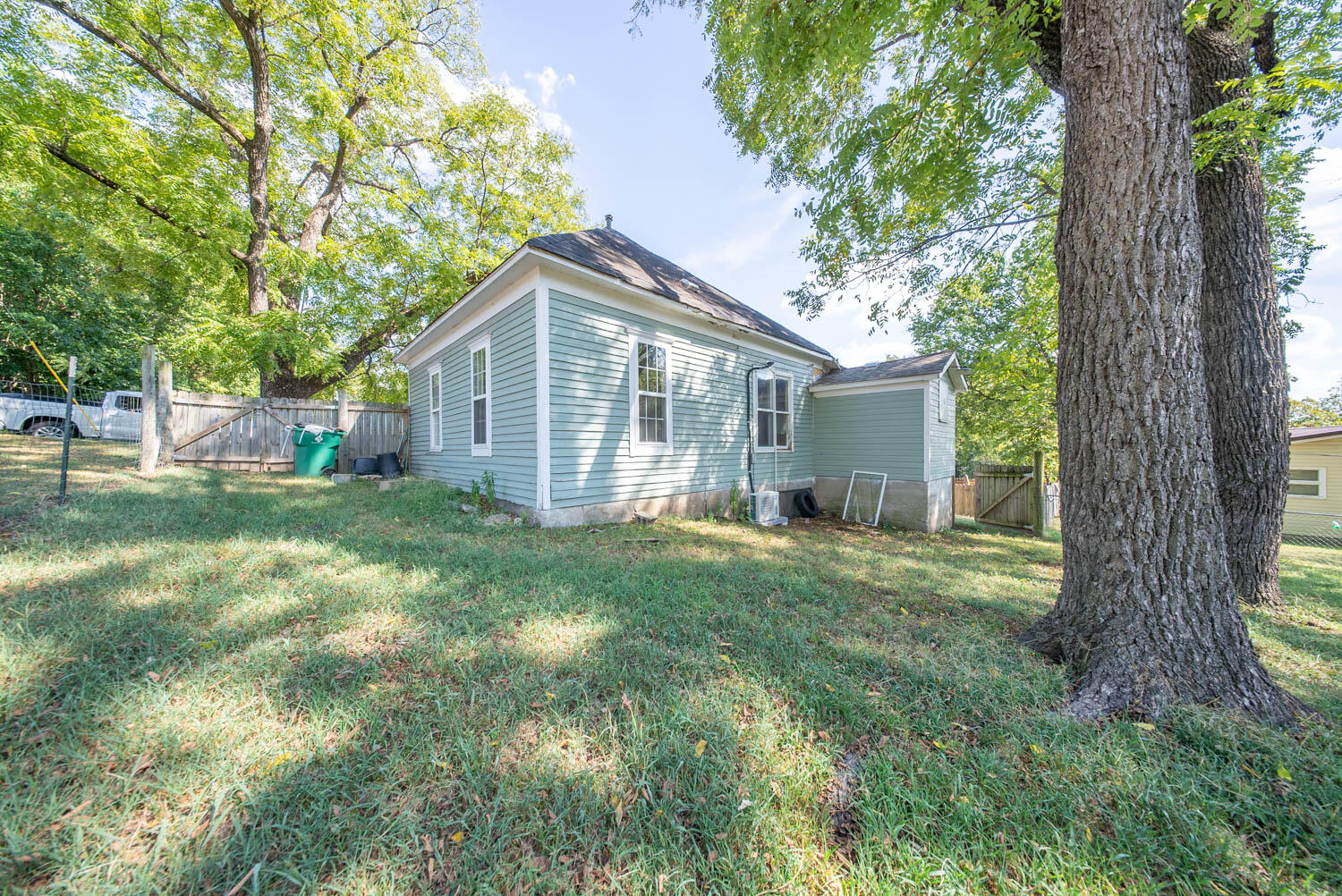 Photo 16 - Residential for sale – 216 S 7th Street  Thayer, MO